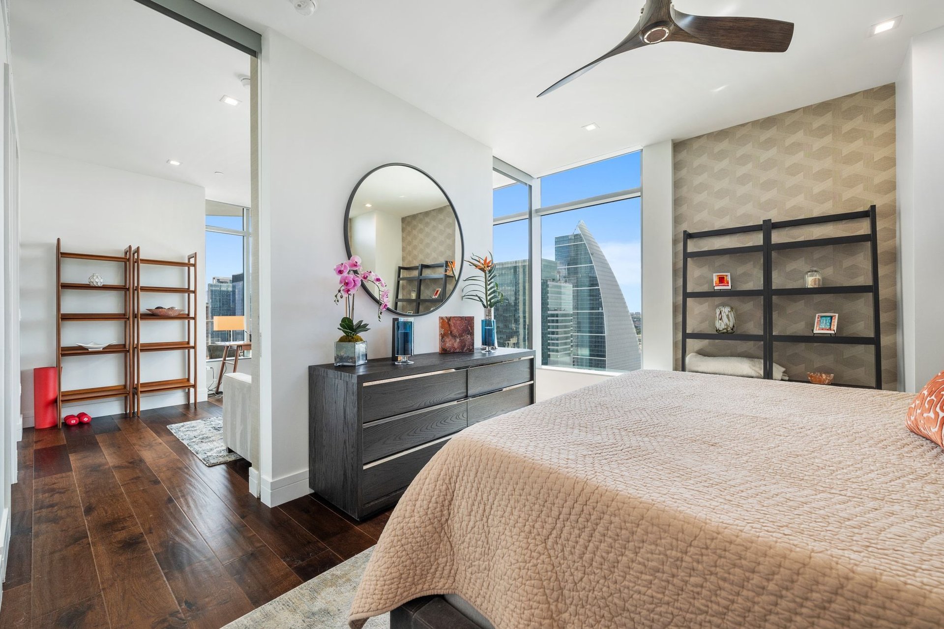 501 West Ave #2301