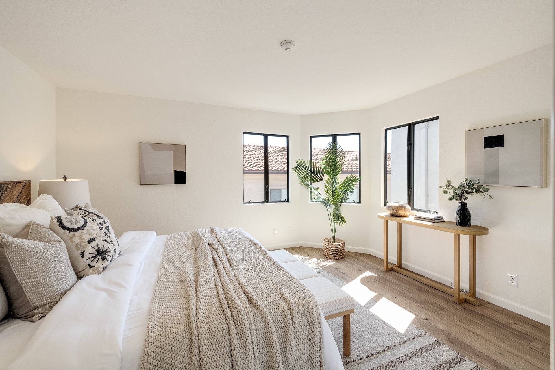 324 N Francisca Avenue Unit 5