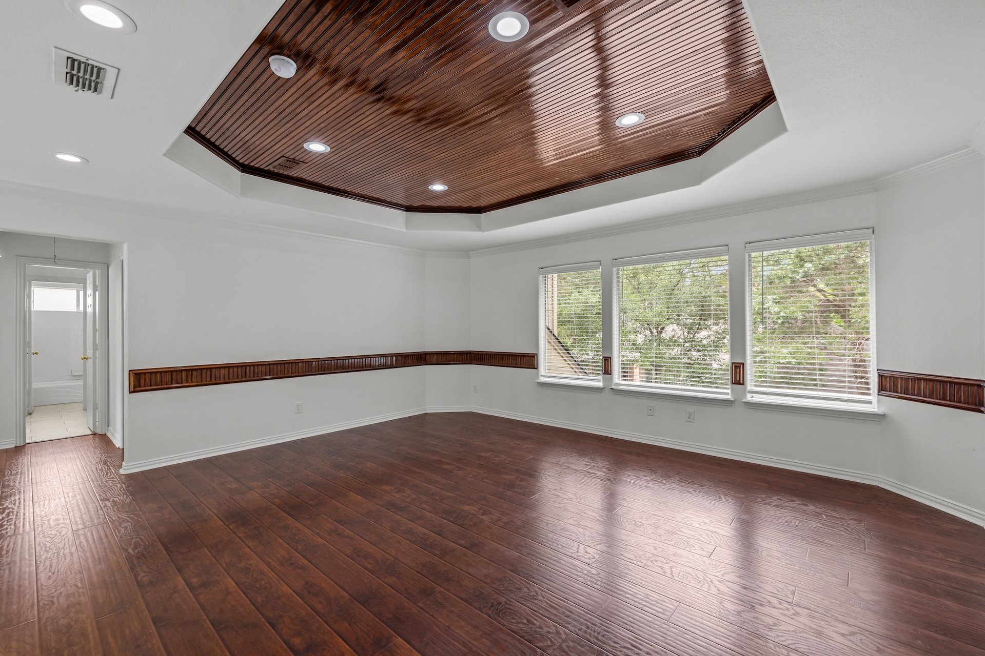 2 Treewood Court