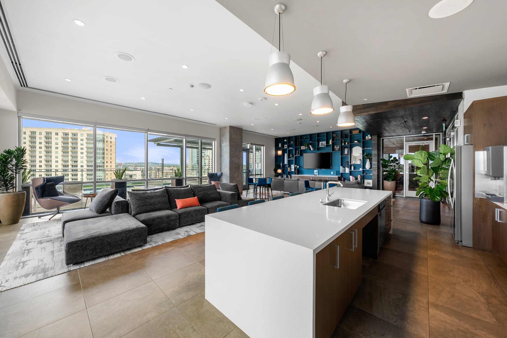 222 West Avenue #2802