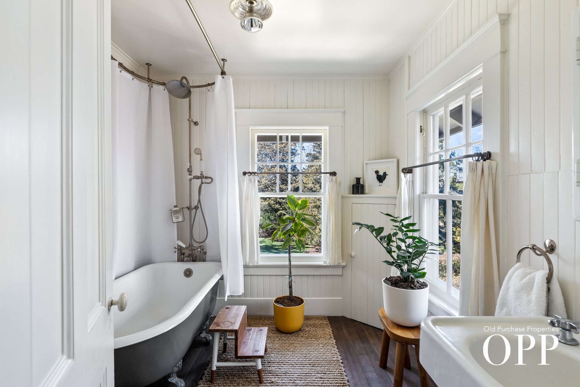 A MOVE-IN READY BELLPORT ORIGINAL