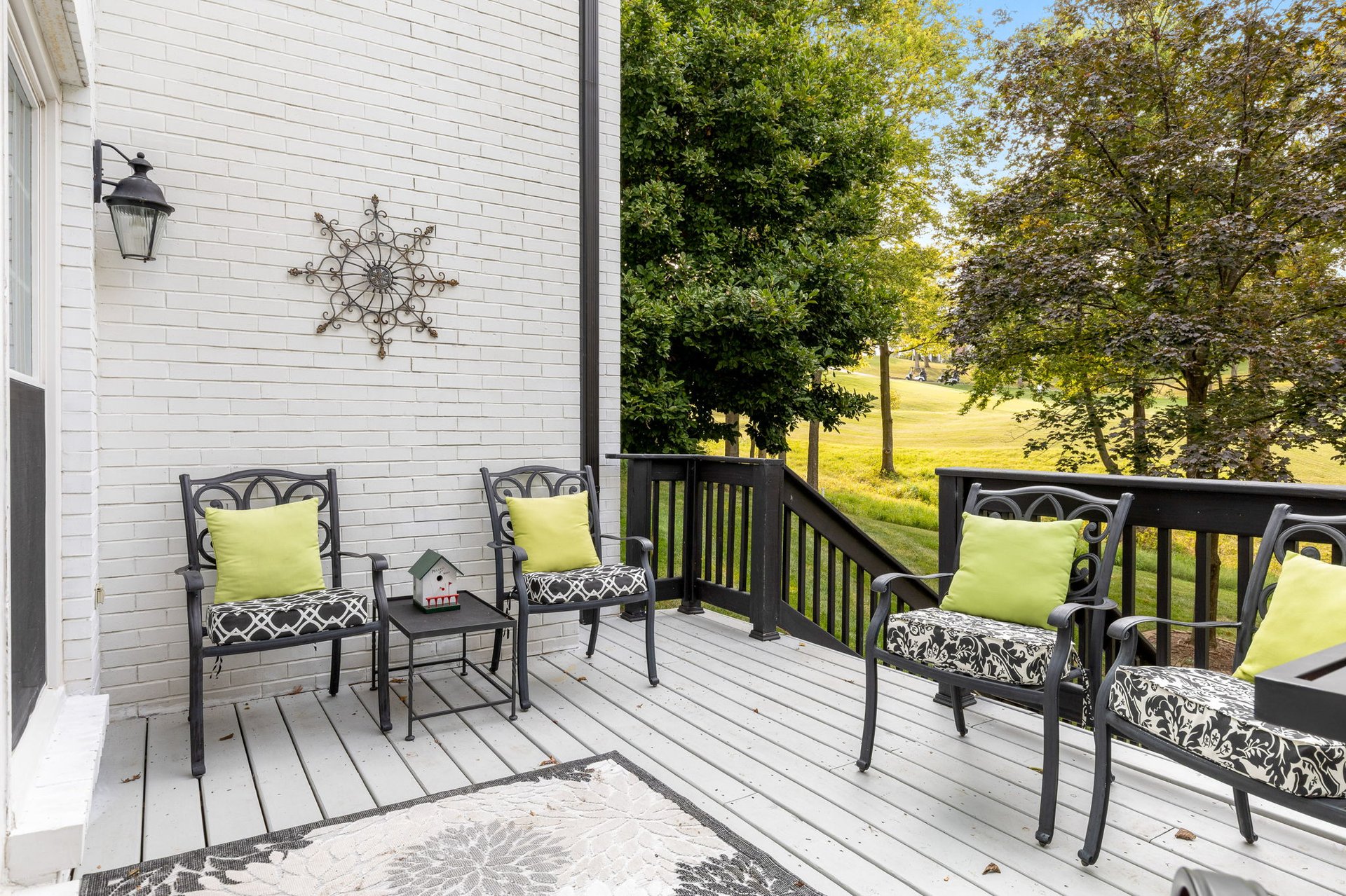 6 Whitmoor Court