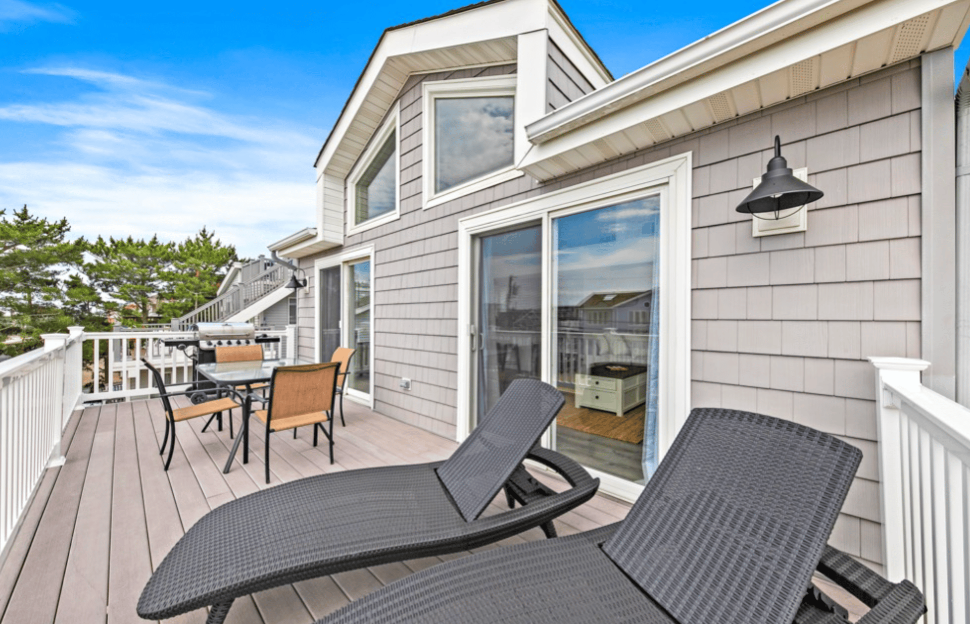 9800 Beach Ave, Peahala Park