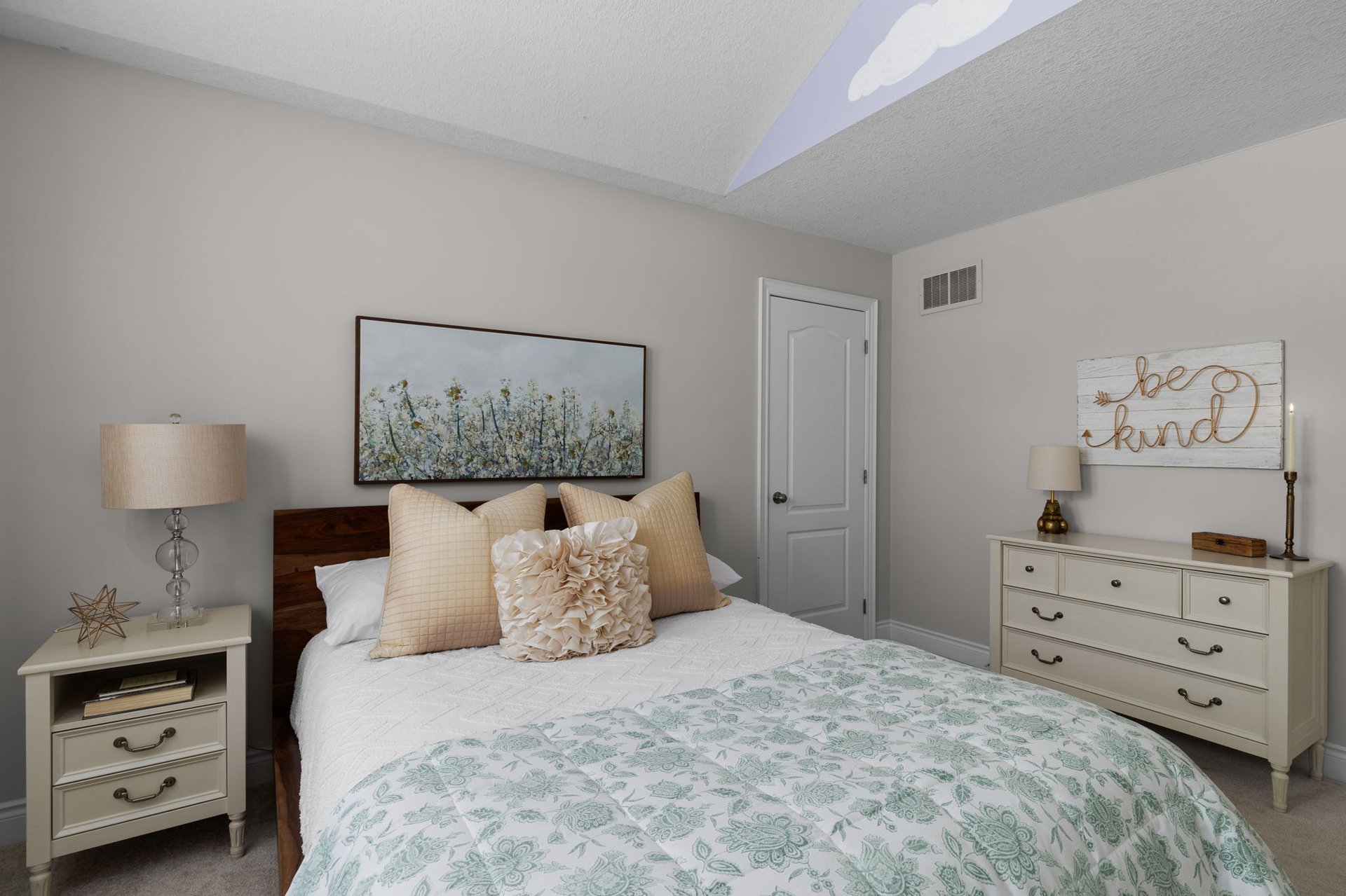 120 Jewel House Lane, Barrie