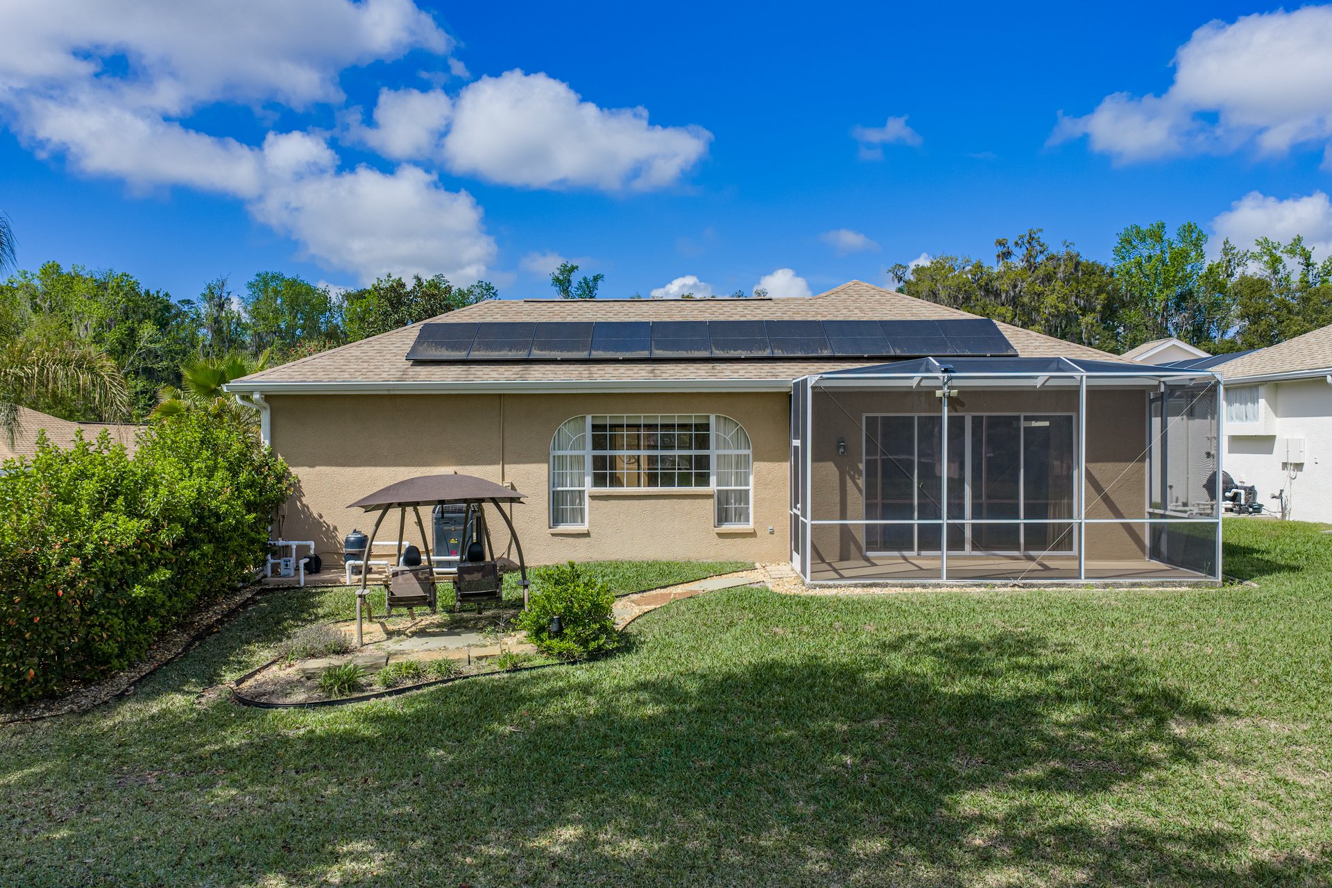 12231 WOODLANDS CIR
