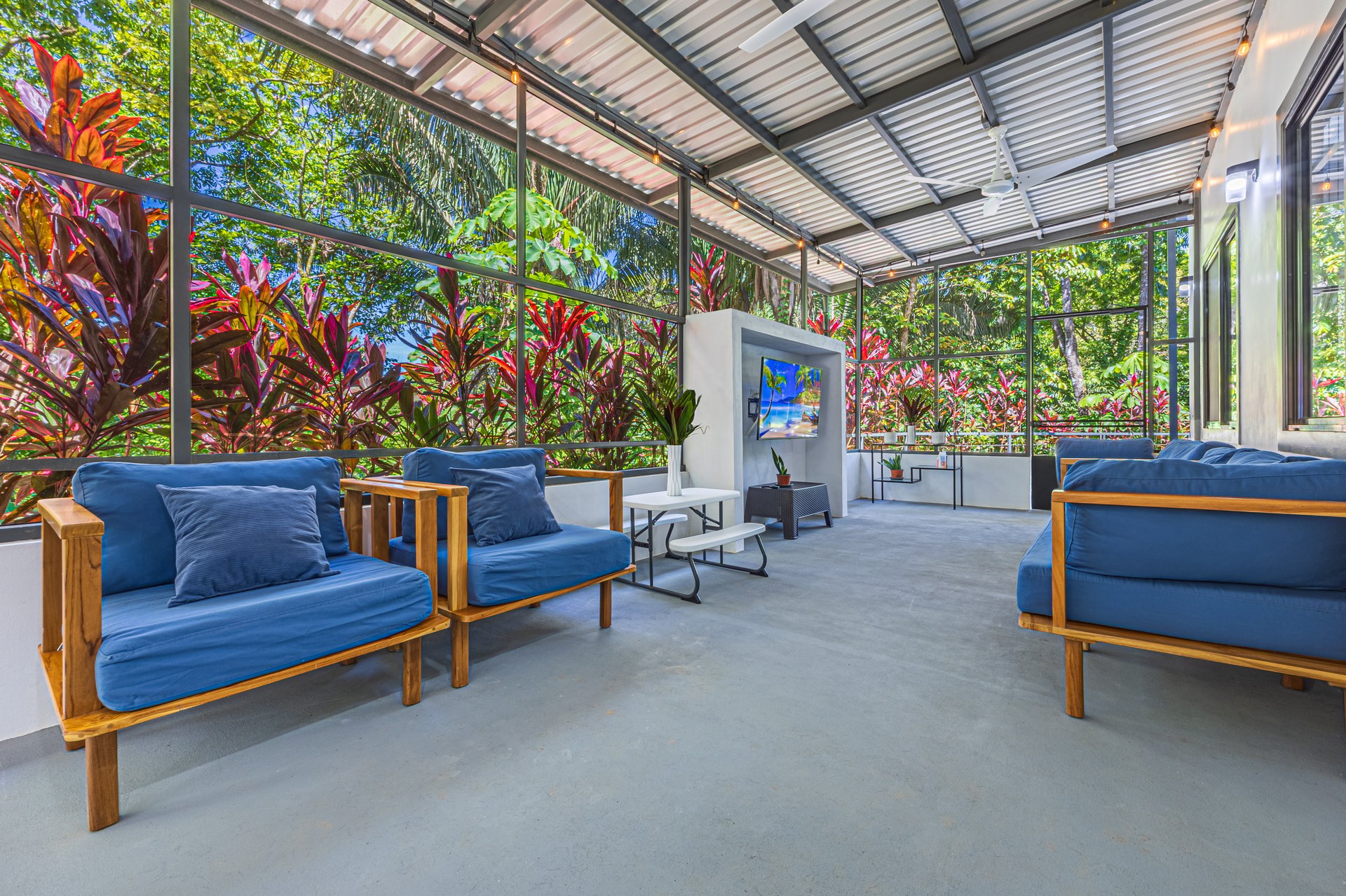 Cinco Ventanas Jungle Life Redefined