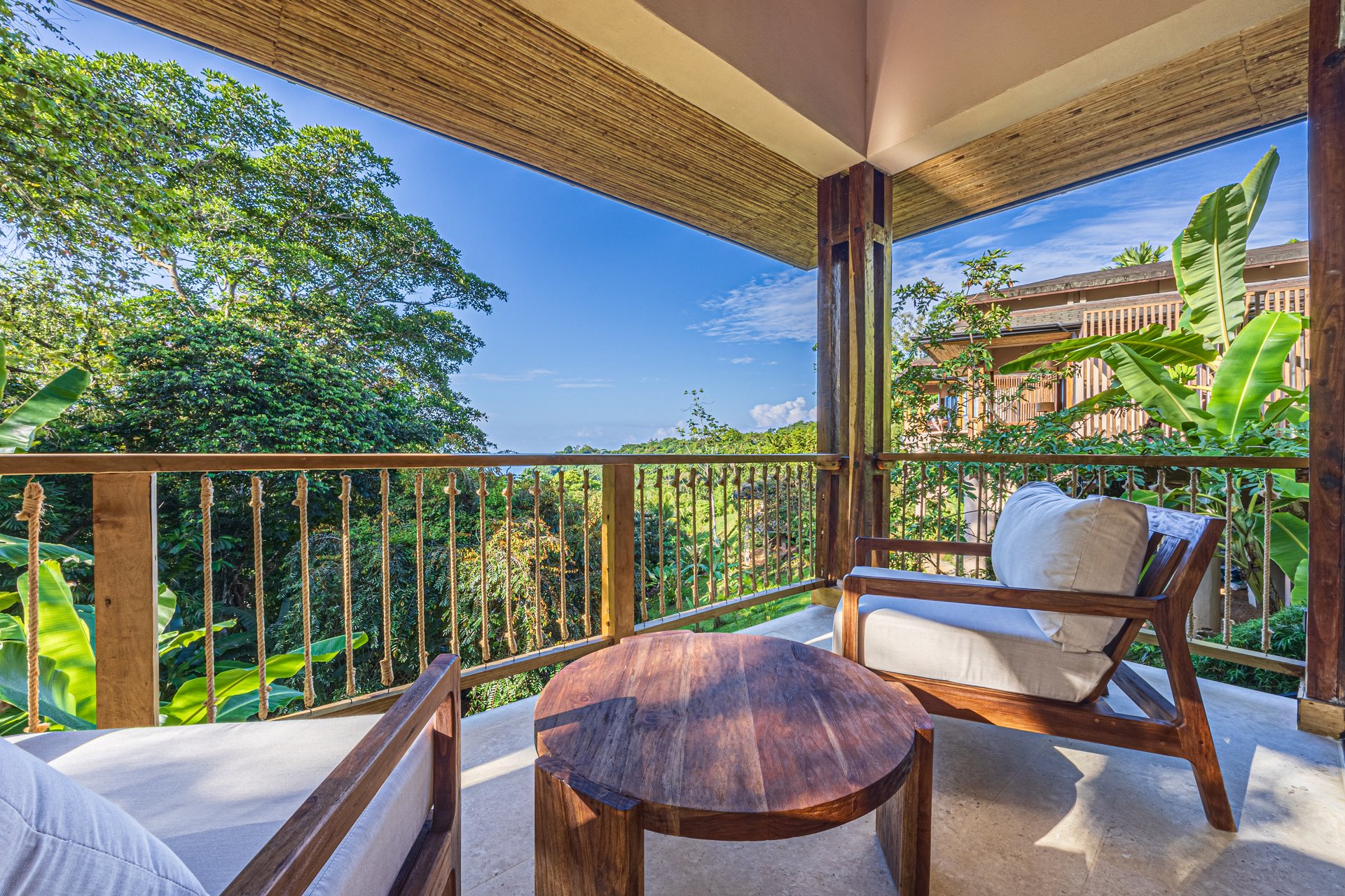 Luxury Hotel Boutique with Ocean Views | Walking distance to the beach | 13.2 Acres