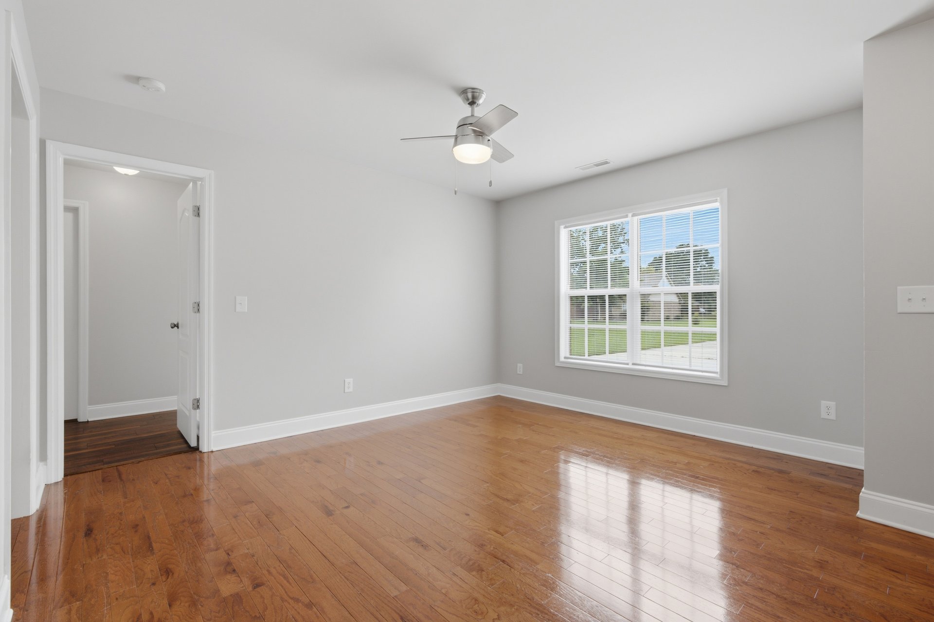 Beautiful Home Featuring Upgraded Finishes & Outdoor Privacy