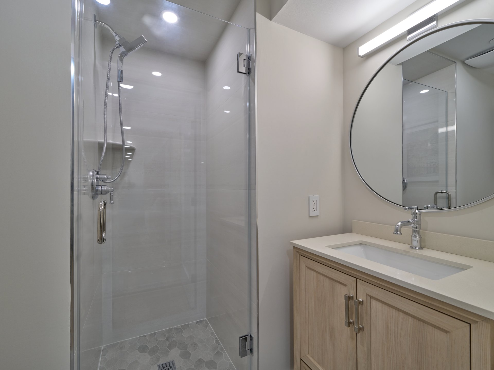 869 Breckinridge Ct 