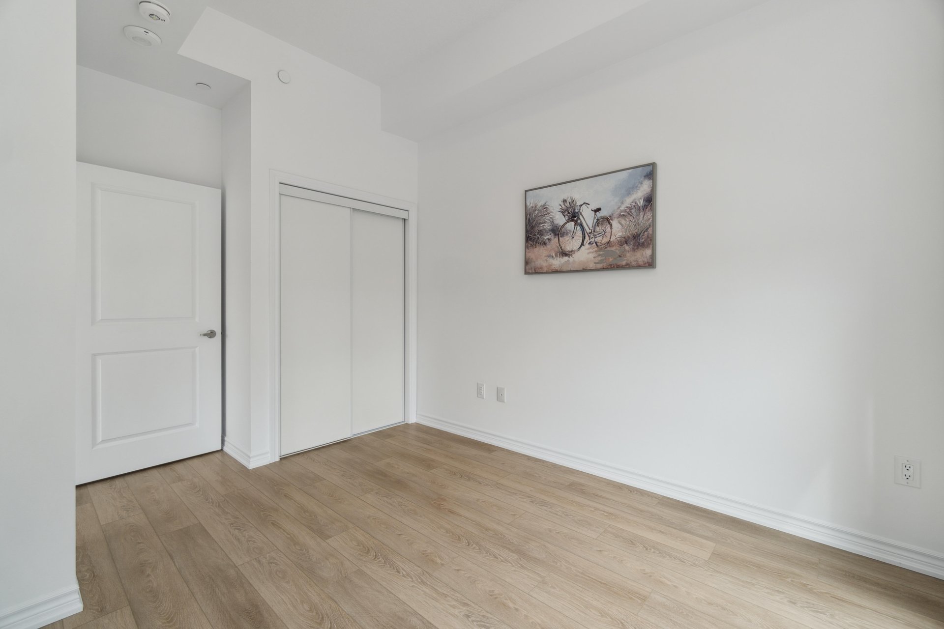 460 Dundas Street E Unit: 121
