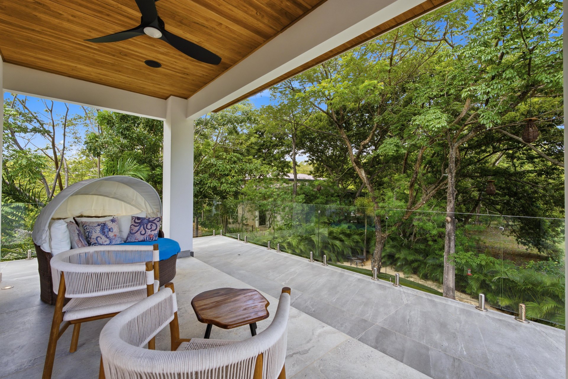 Casa La Ola Perfecta | Luxury 5-Bedroom Home with Pool Near the Beach in Hacienda Pinilla