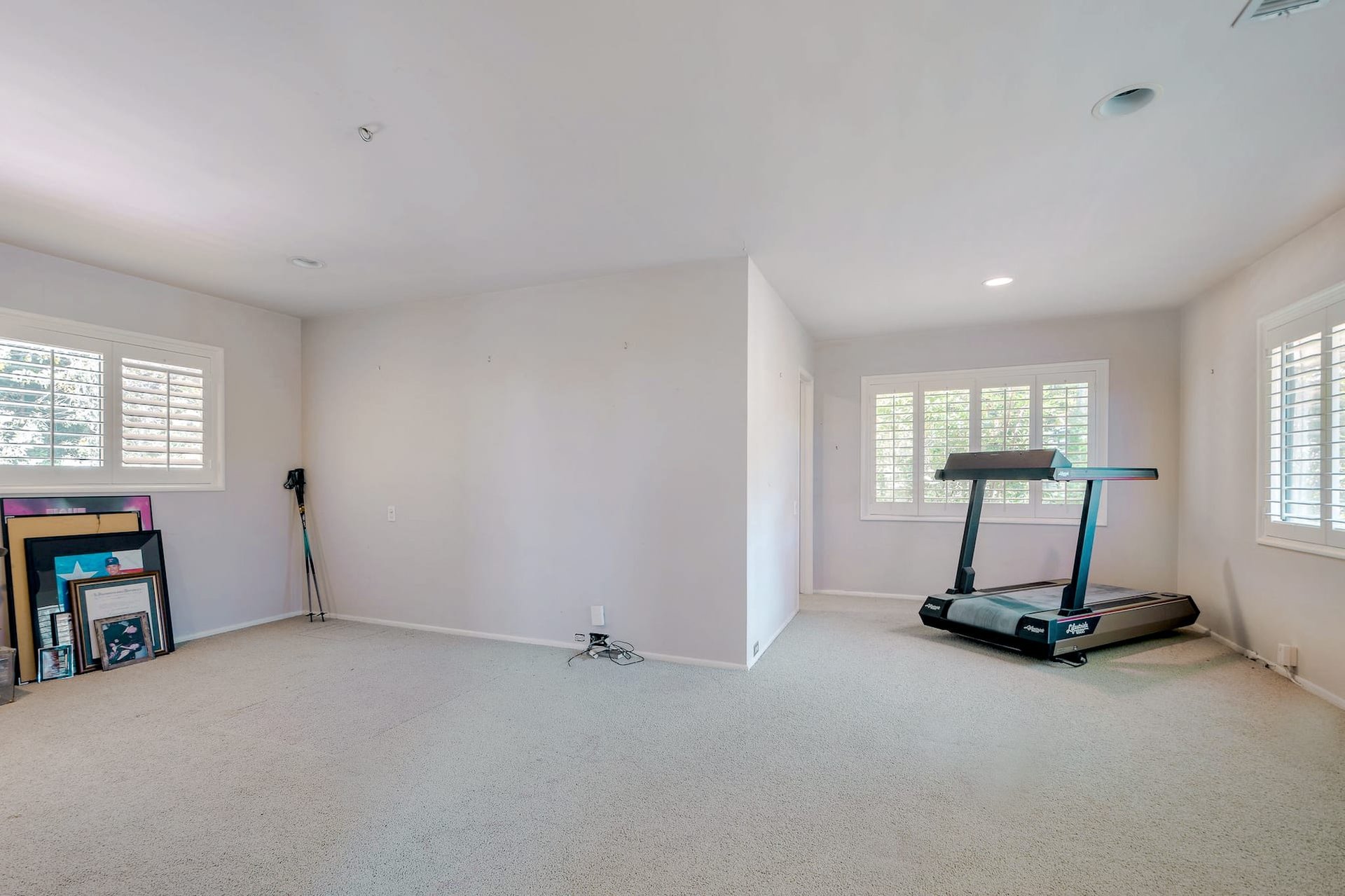 9545 Hidden Valley Rd, Hidden Valley Colony