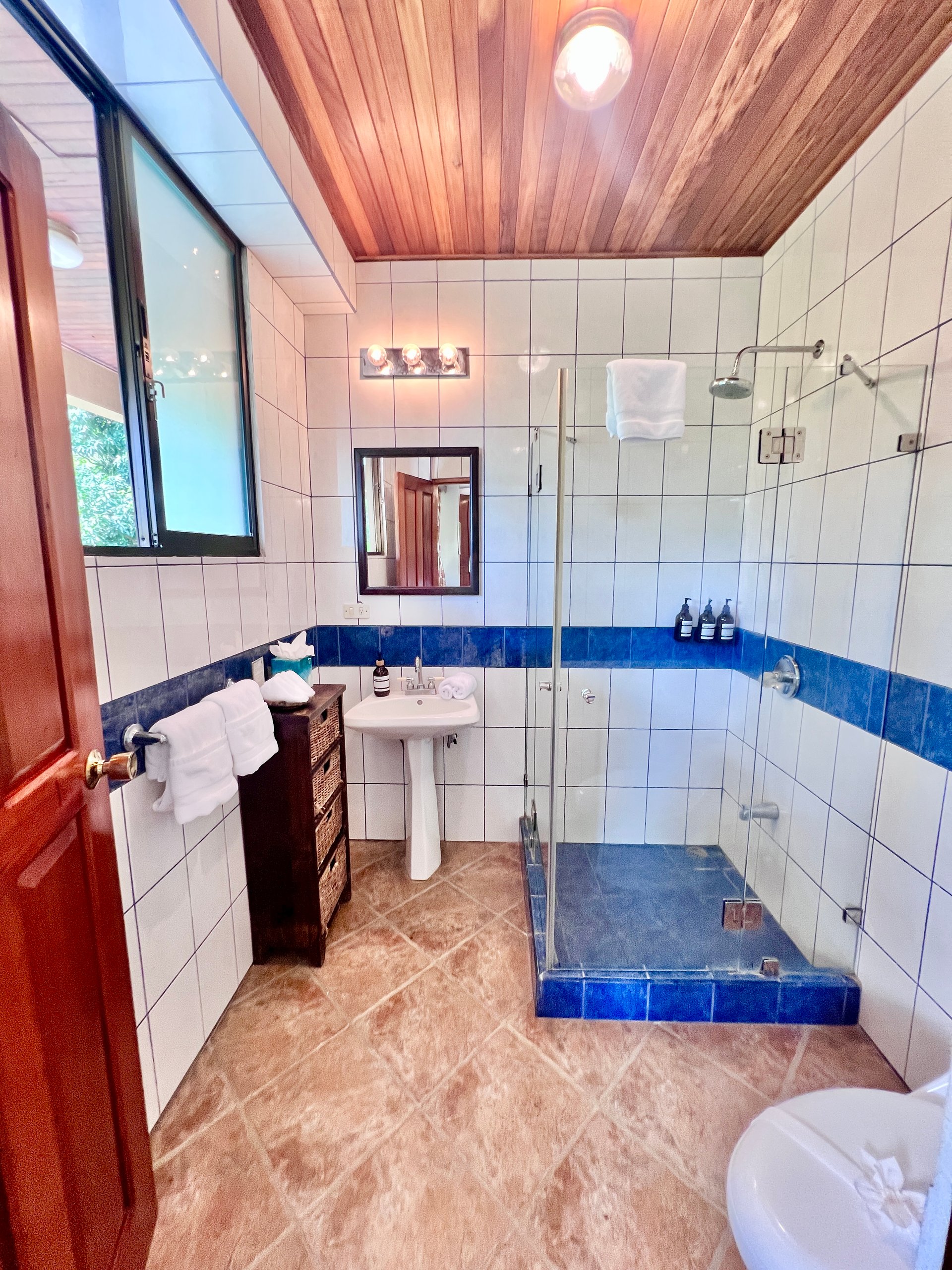 Exclusive Villa Grande: 5-Bedroom Retreat with Panoramic Jungle & Sea Views Manuel Antonio