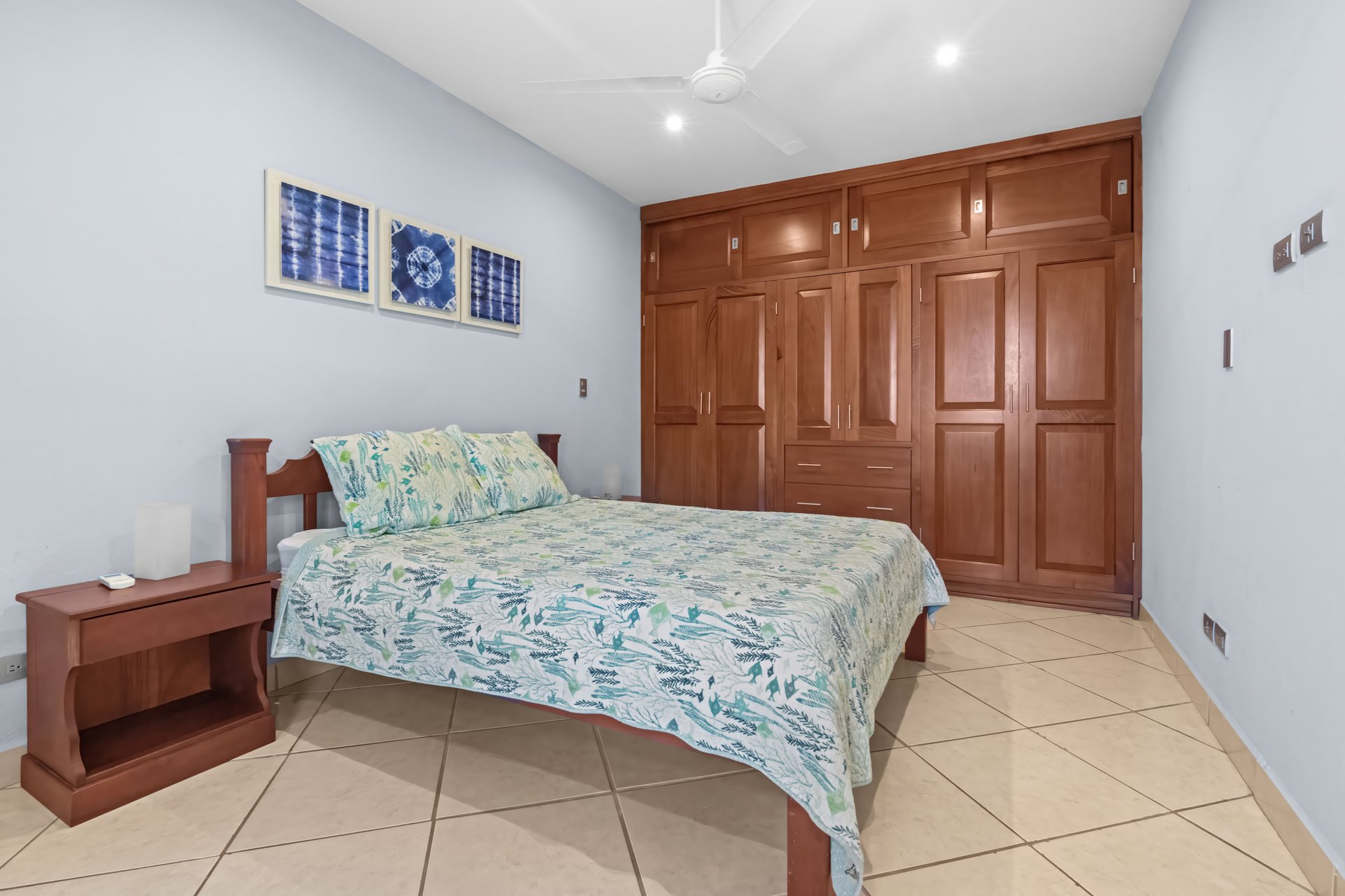 Casa Omega | Ocean View Apartment Complex in Altos de Flamingo