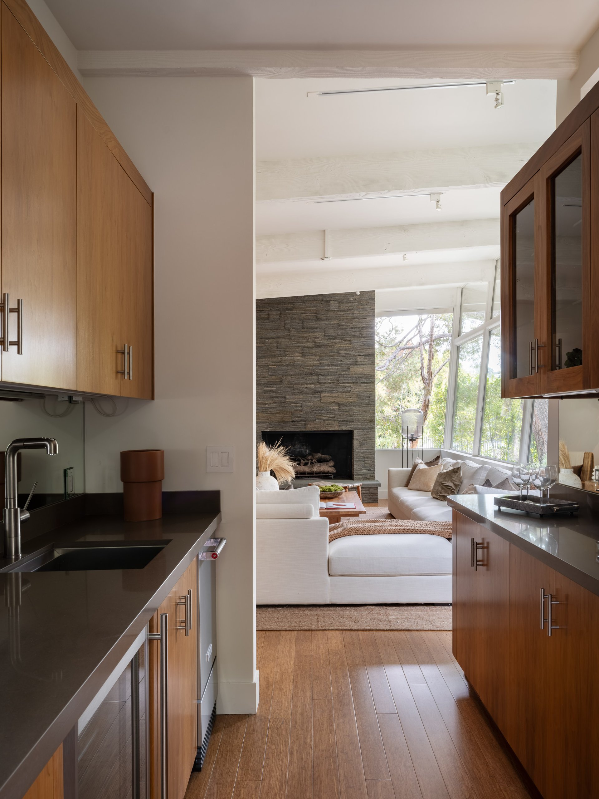 1575 Carla Rdg, Beverly Hills