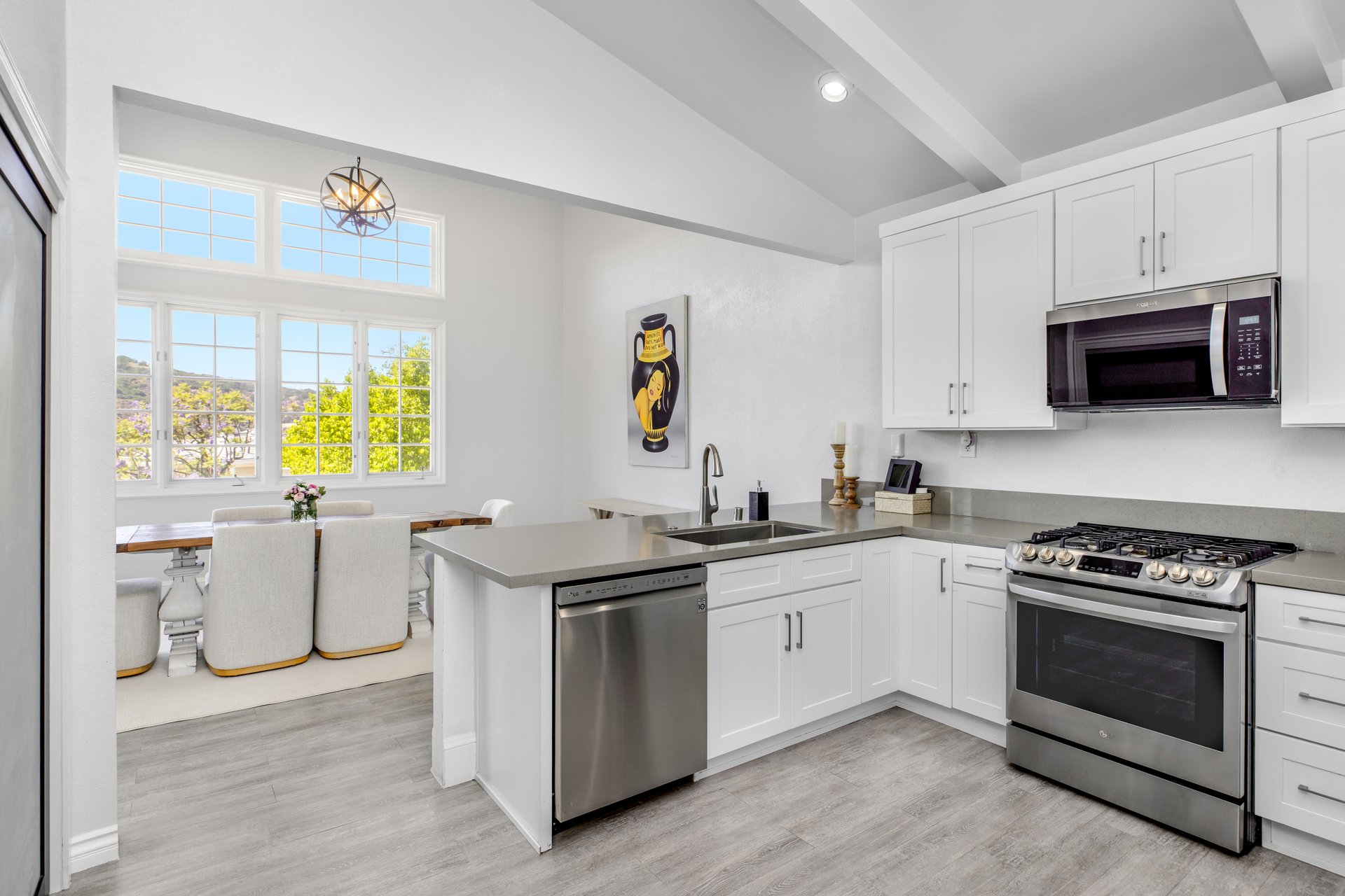 2254 The Terrace - Brentwood, Los Angeles