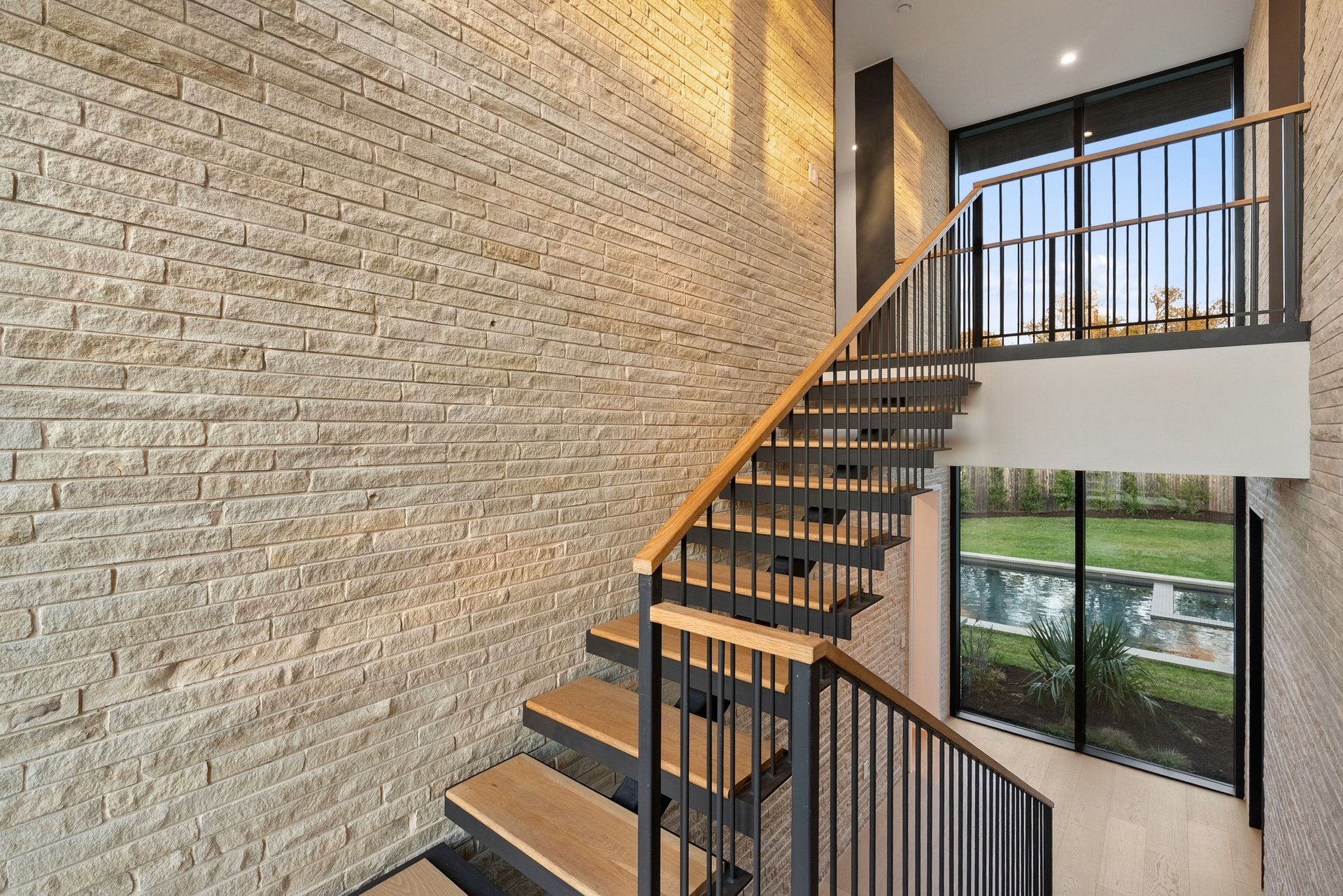 Architectural Elegance in Westlake