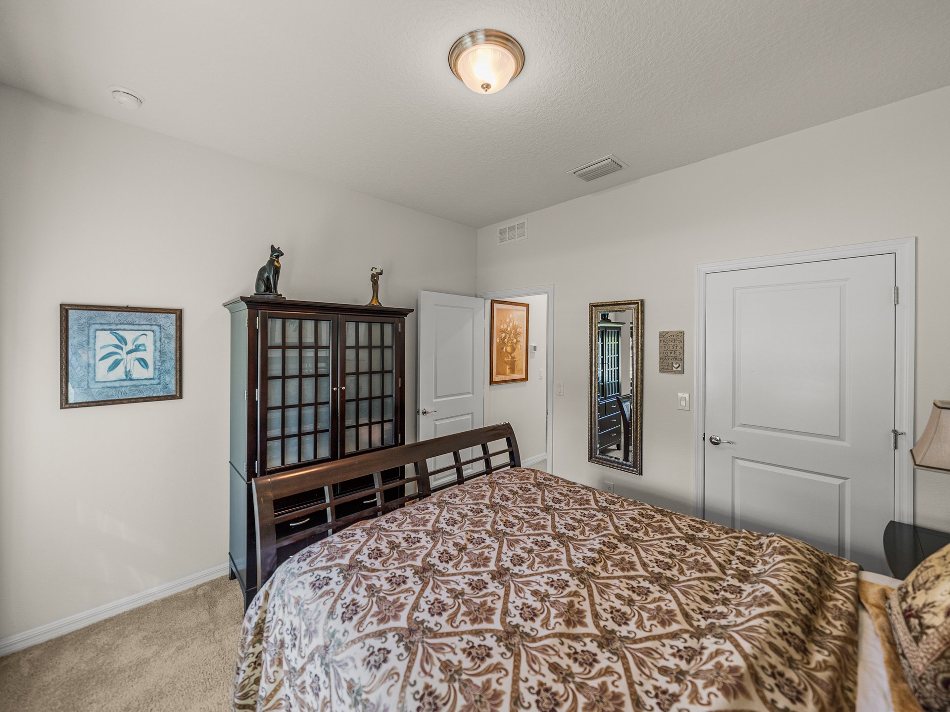 12669 EASTPOINTE DR