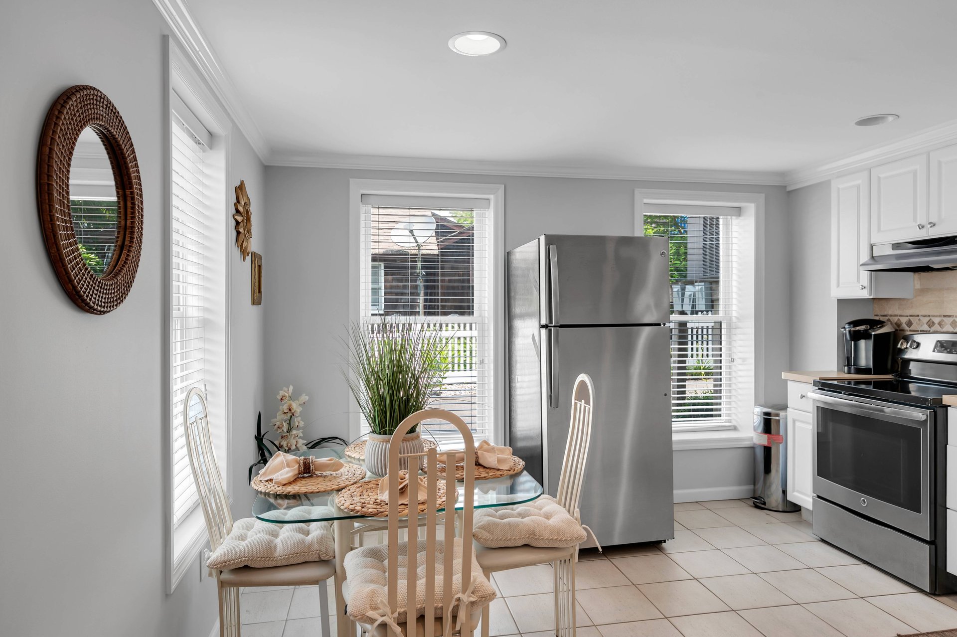 One Bedroom Condo With Outside Seating Area