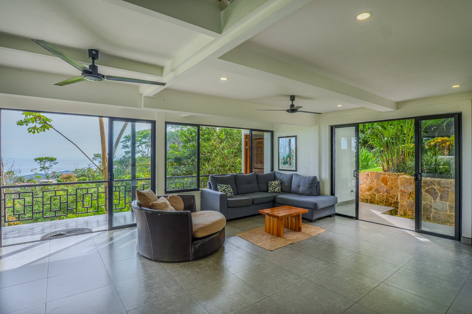 Casa La Roca, Whale's Tail 3 Bedroom Home In Uvita!