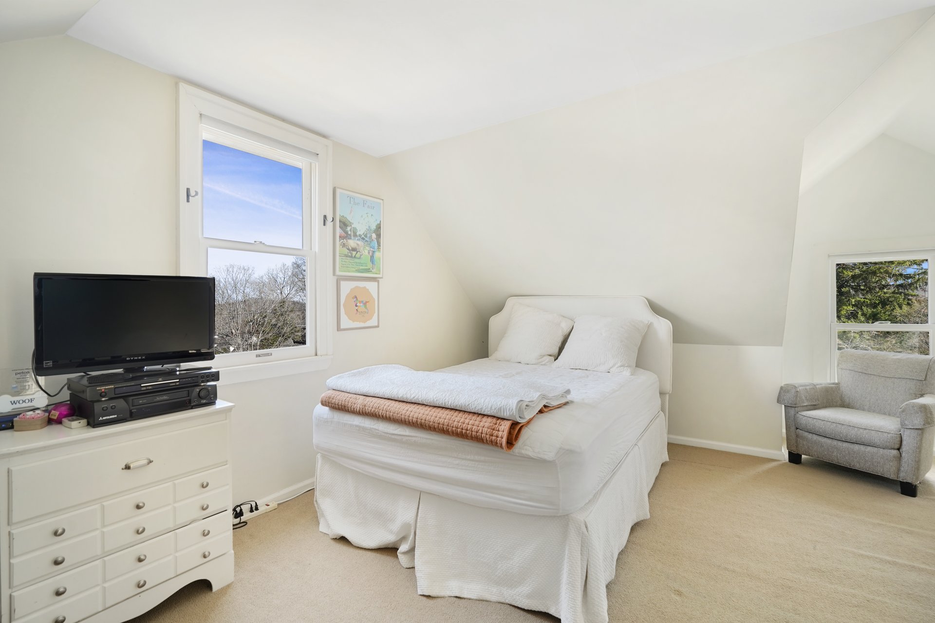 37 Hillside Avenue