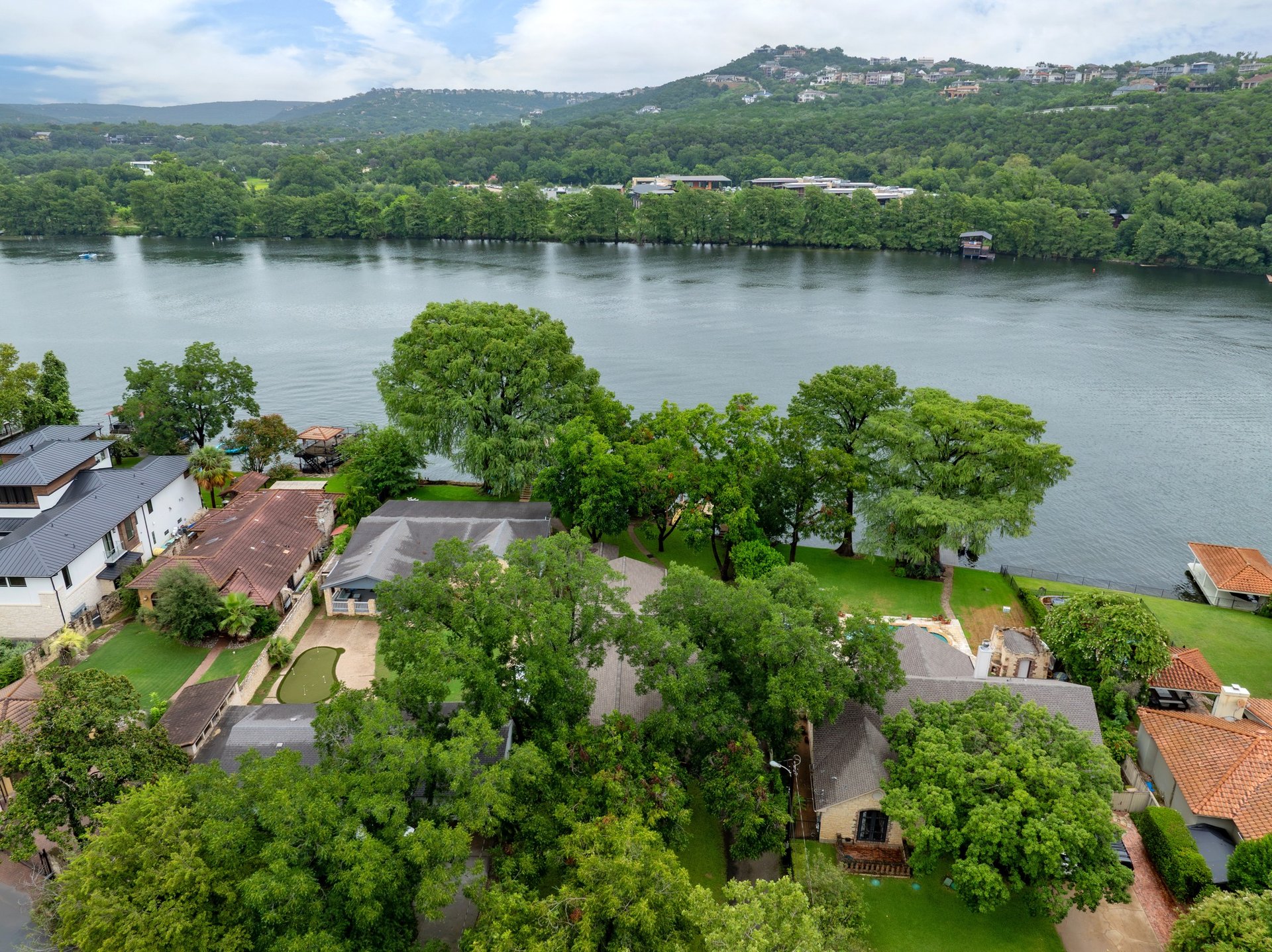 Westlake Waterfront Bungalow