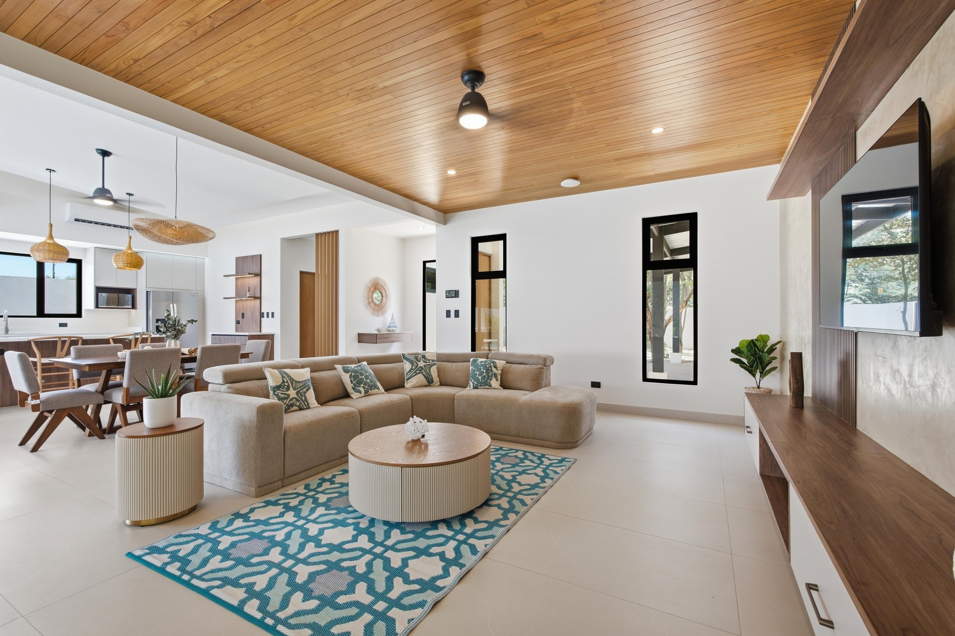 Villa Fresno | Newly Completed Contemporary Home with Private Pool Near Playa Avellanas