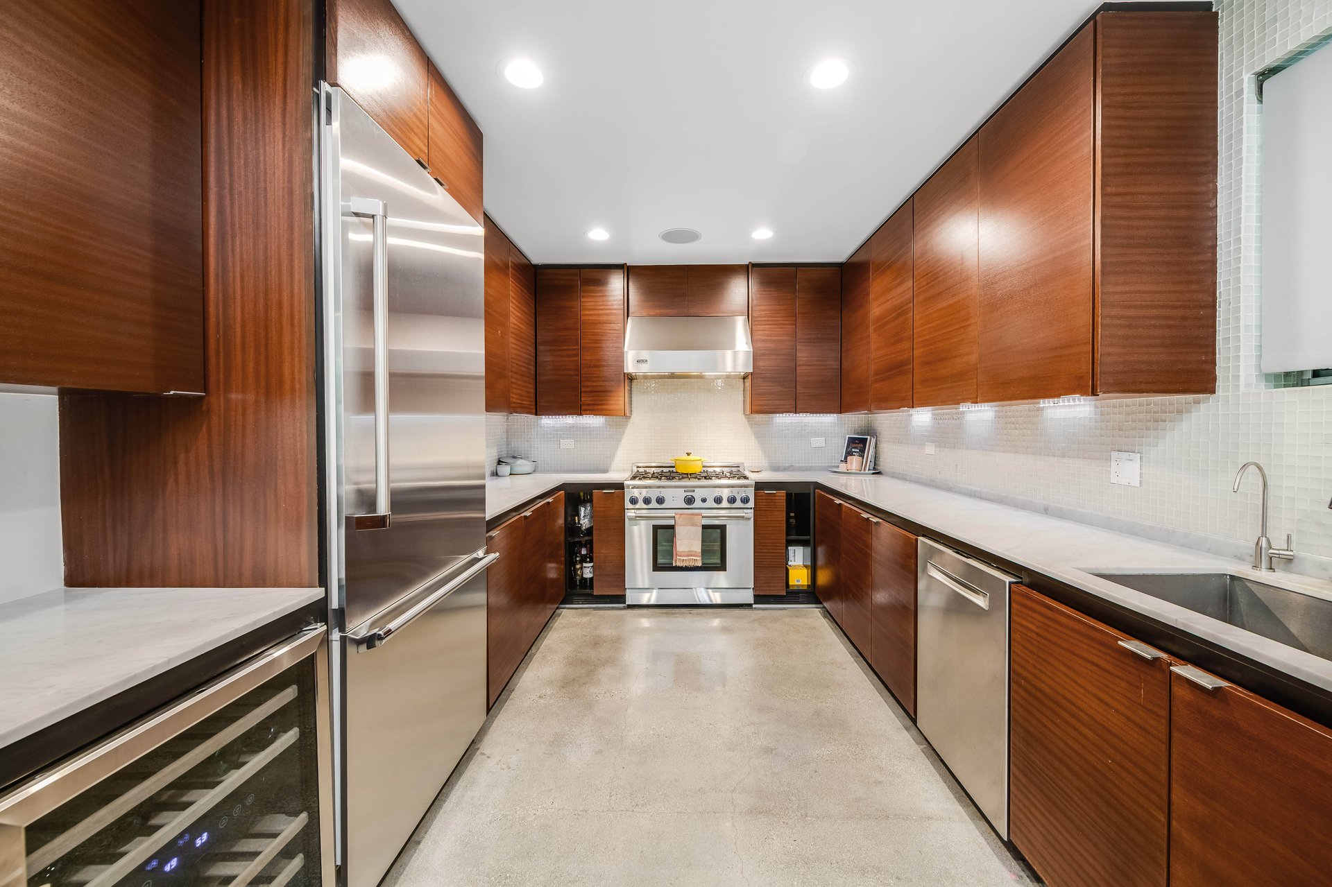 417 Venice Way