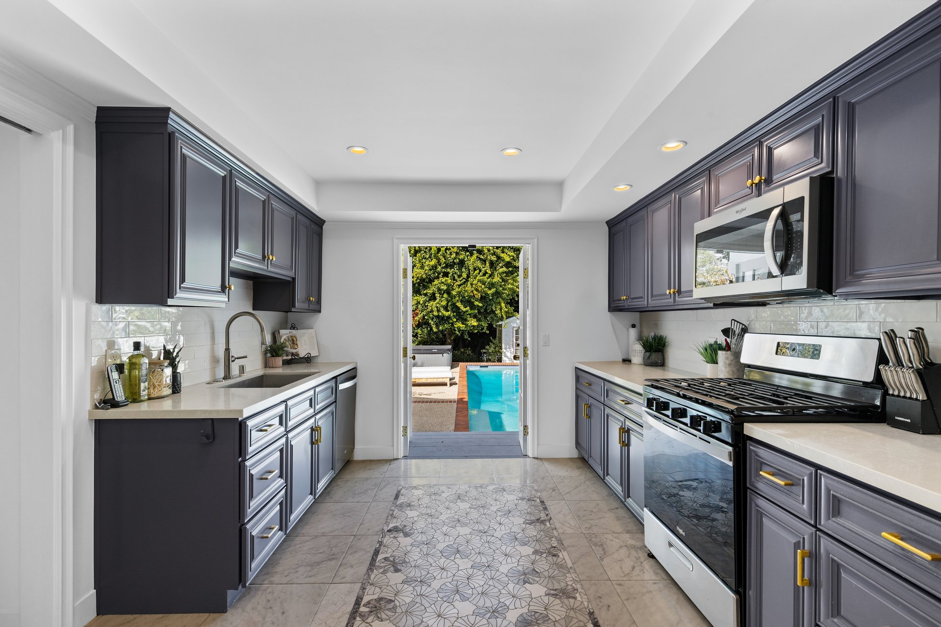 15435 Sutton St, Sherman Oaks