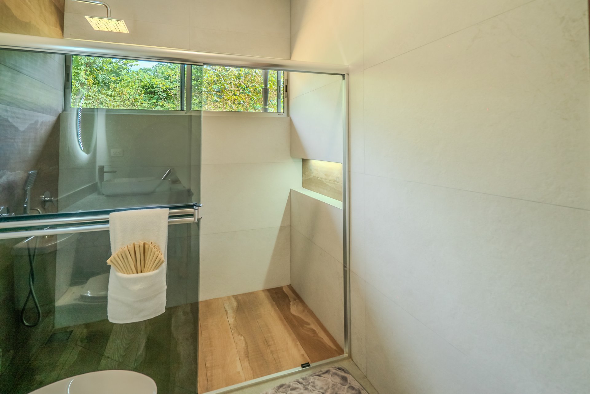 Brand New Tropical Jungle Home in Ojochal