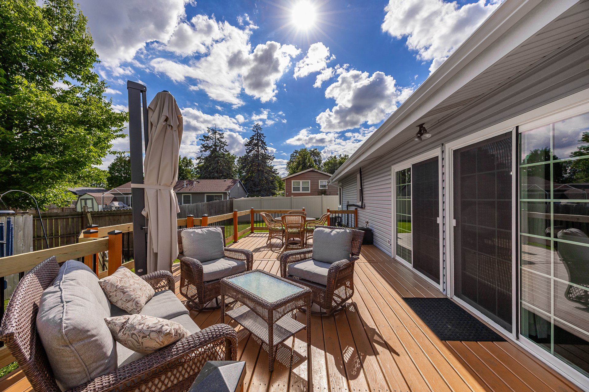 230 Plymouth Ln 