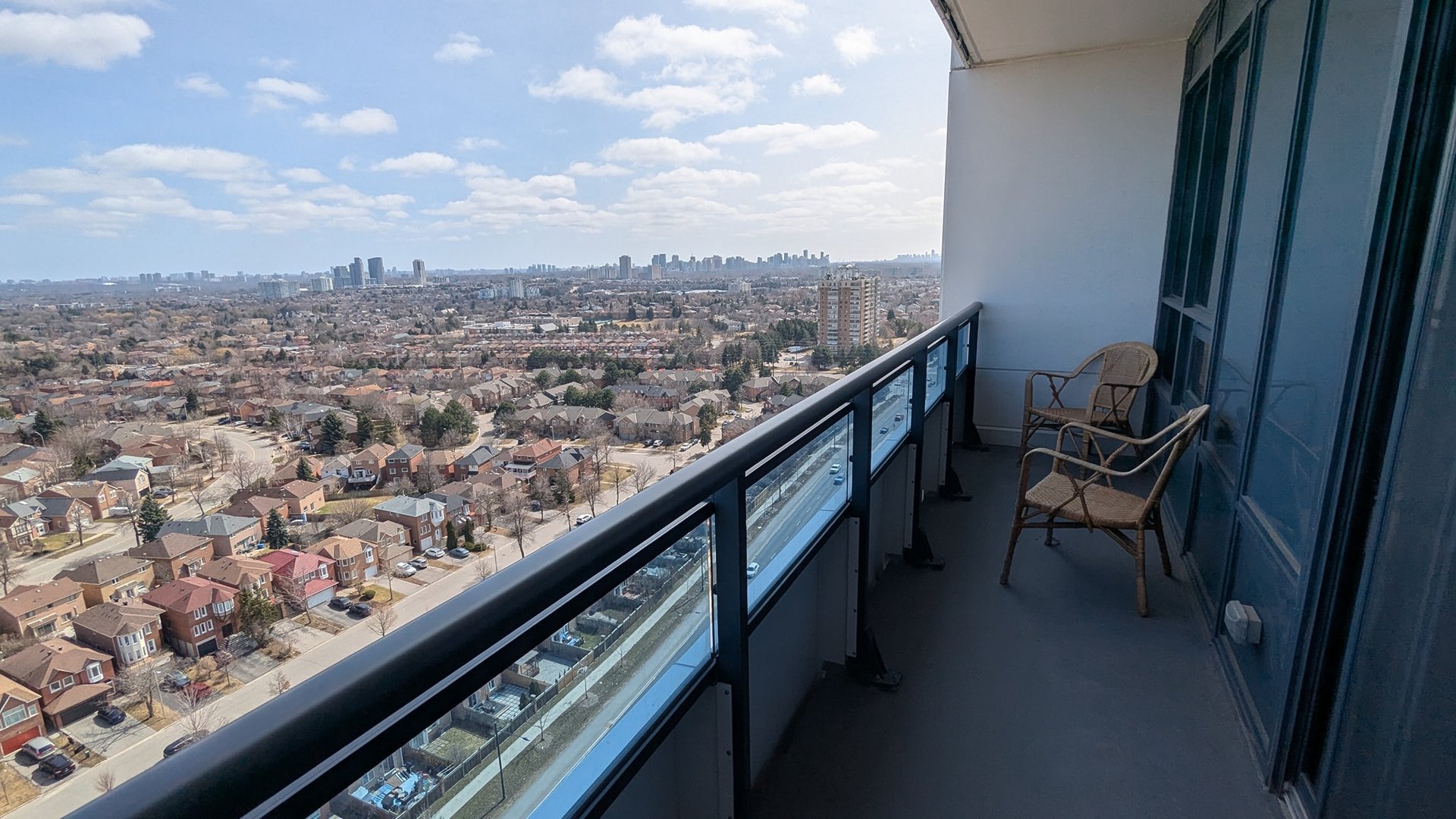 7890 Bathurst Street Unit: 2103