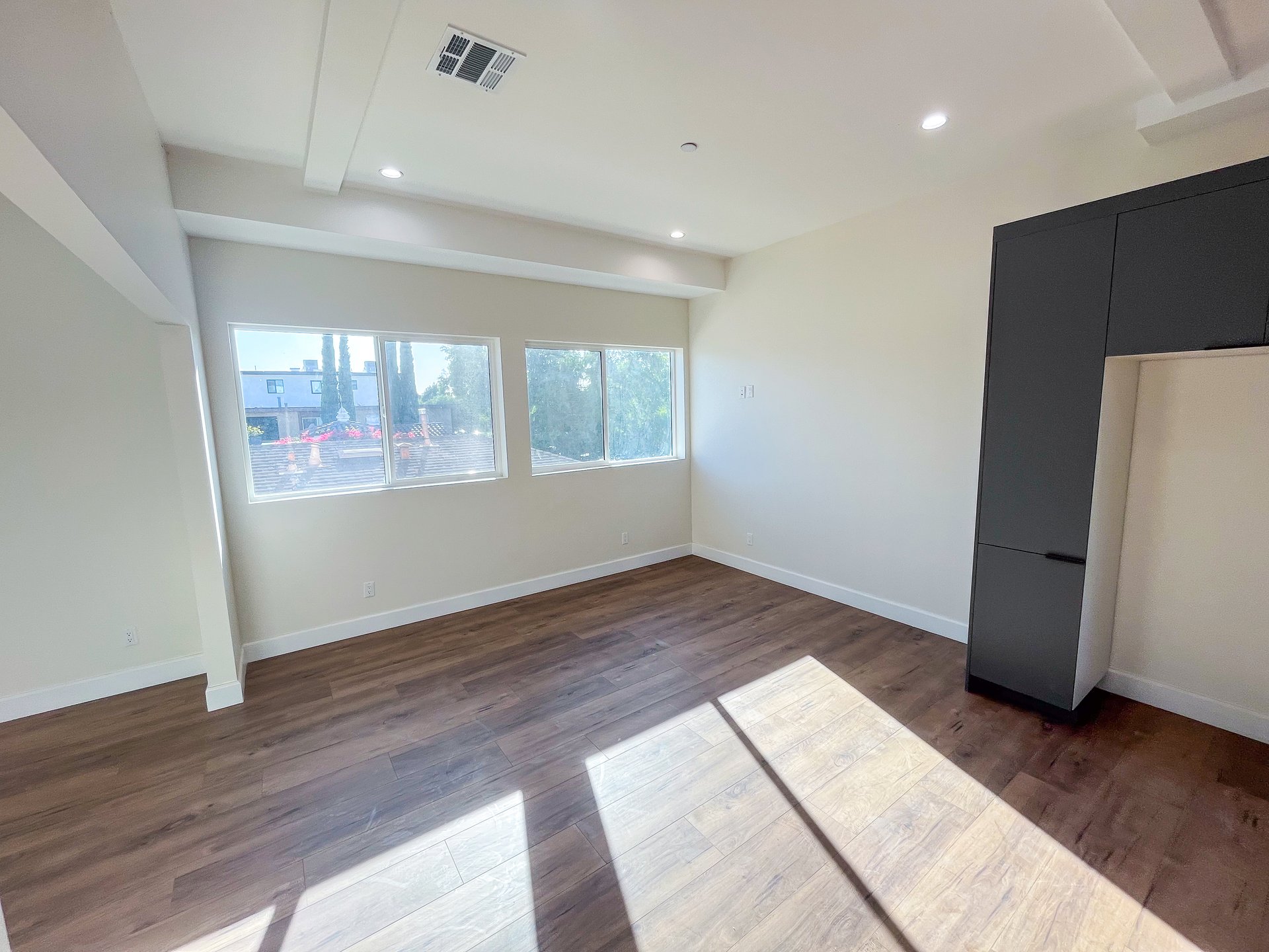 Brand-New 5-Unit Multifamily in Prime Los Angeles