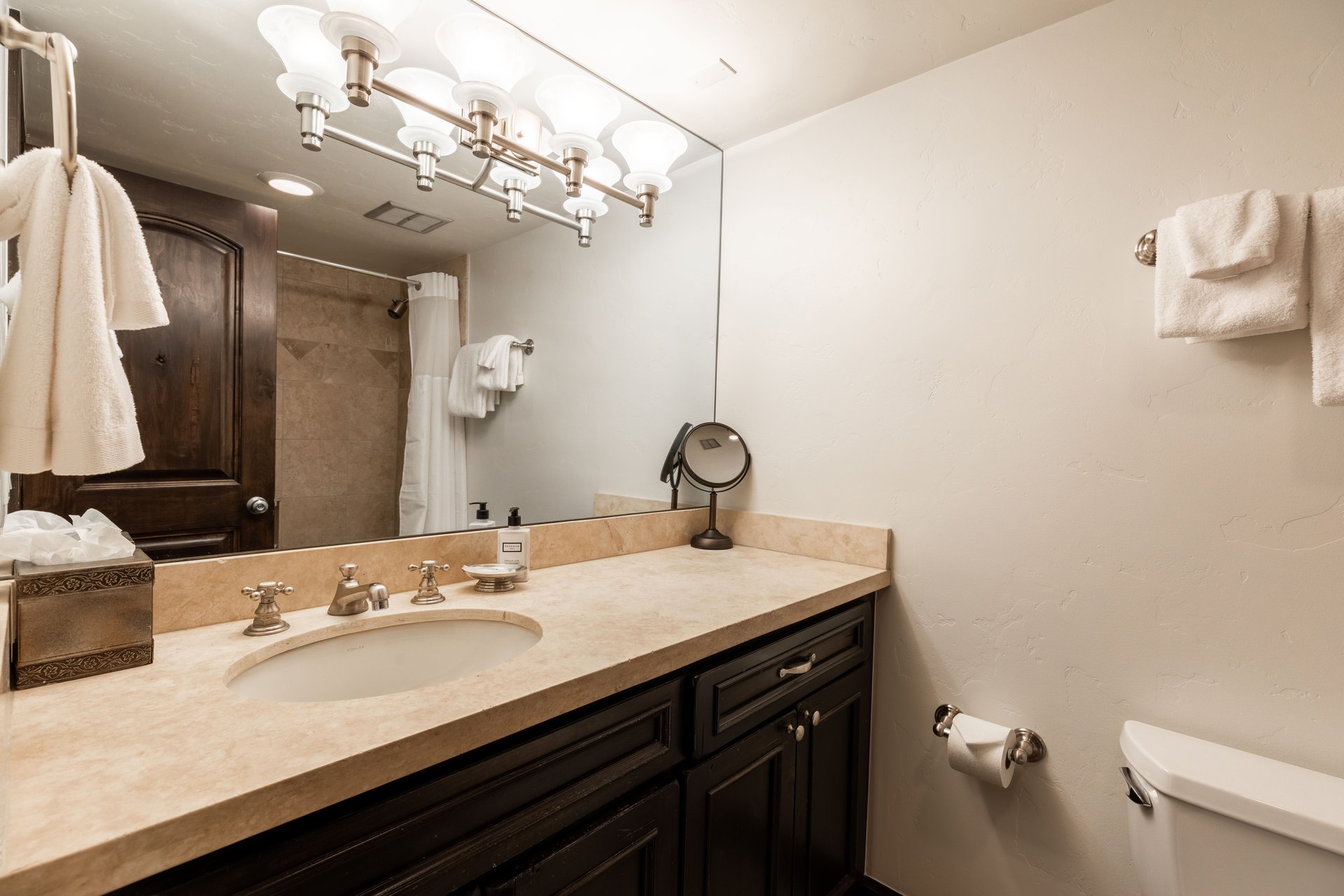 The Lodge At Vail Condominiums #145