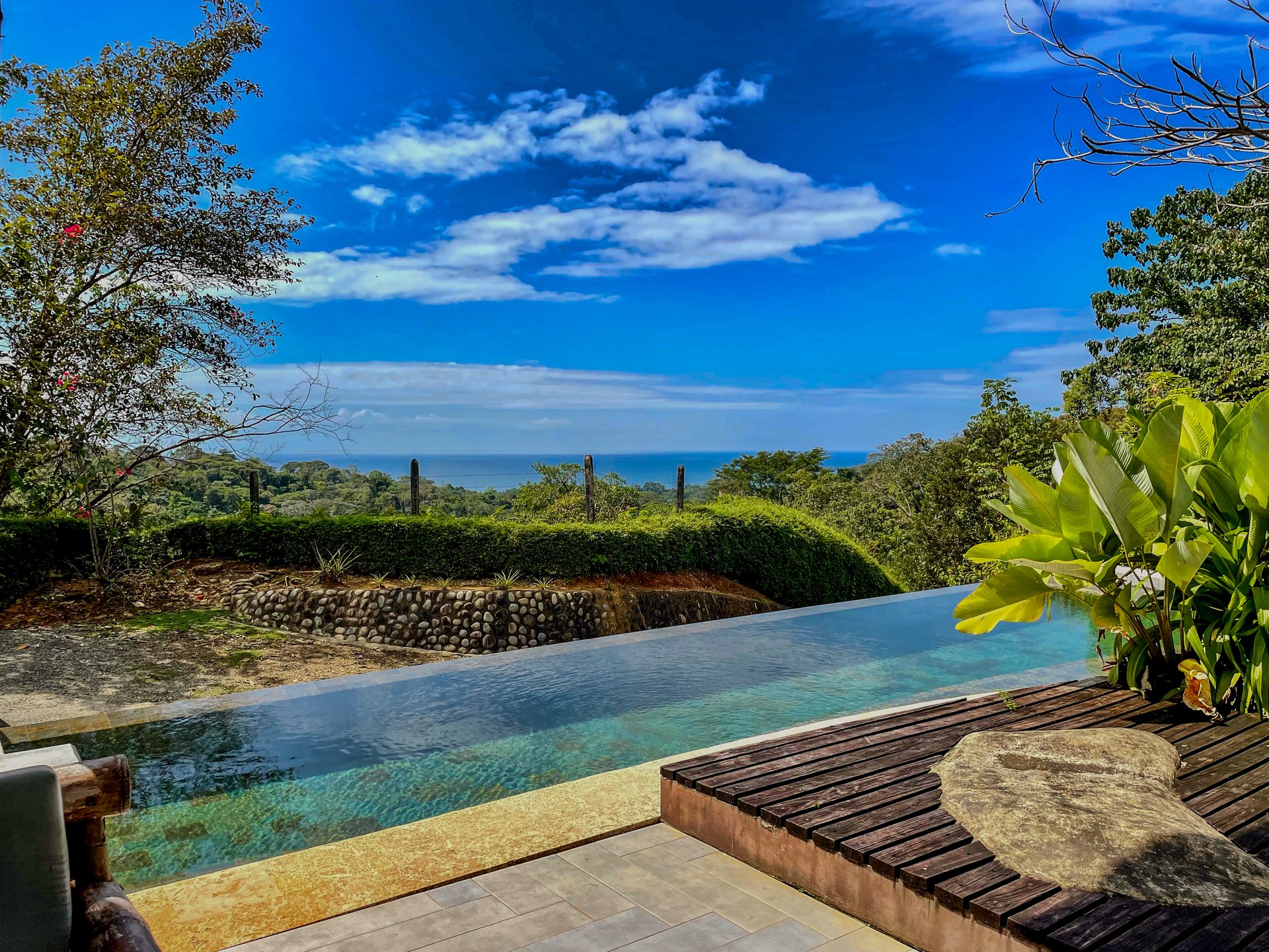 2.24 ACRES – 7 Bedrooms Ocean View Boutique Hotel With Two Pools, 5 Minutes to Uvita, Multiple Rental Options!!