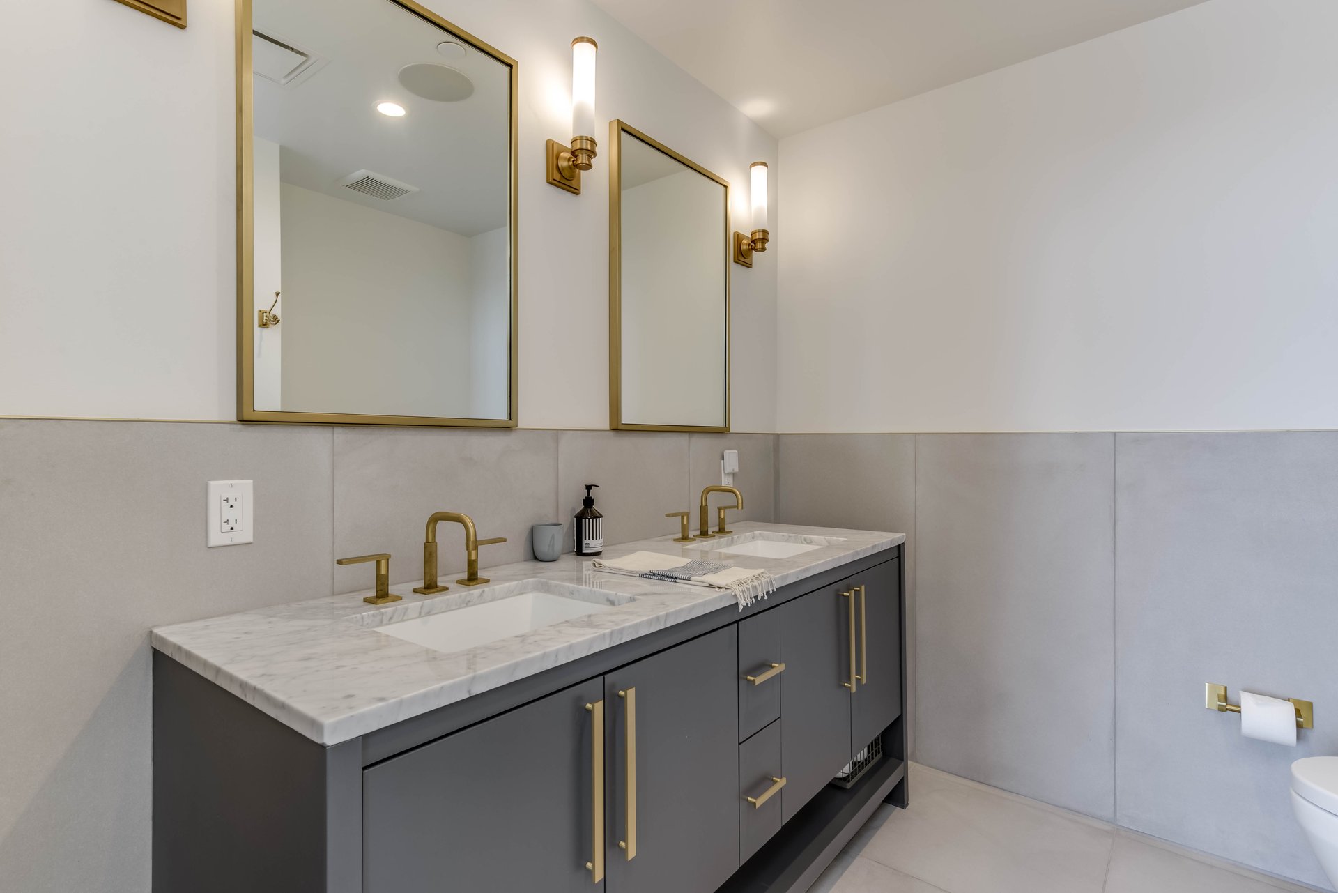 70 Rainey Street #1805