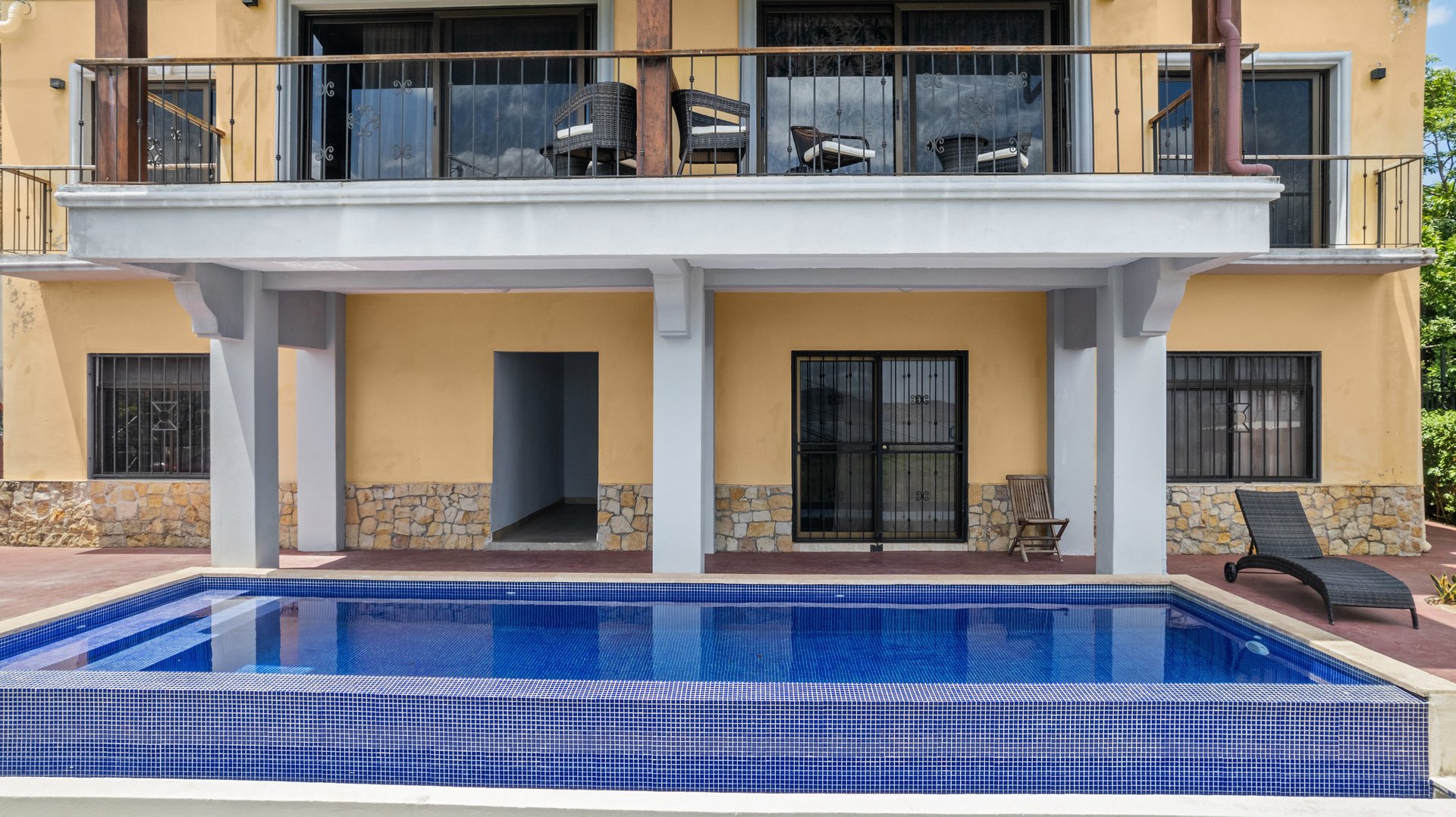 Casa Omega | Ocean View Apartment Complex in Altos de Flamingo