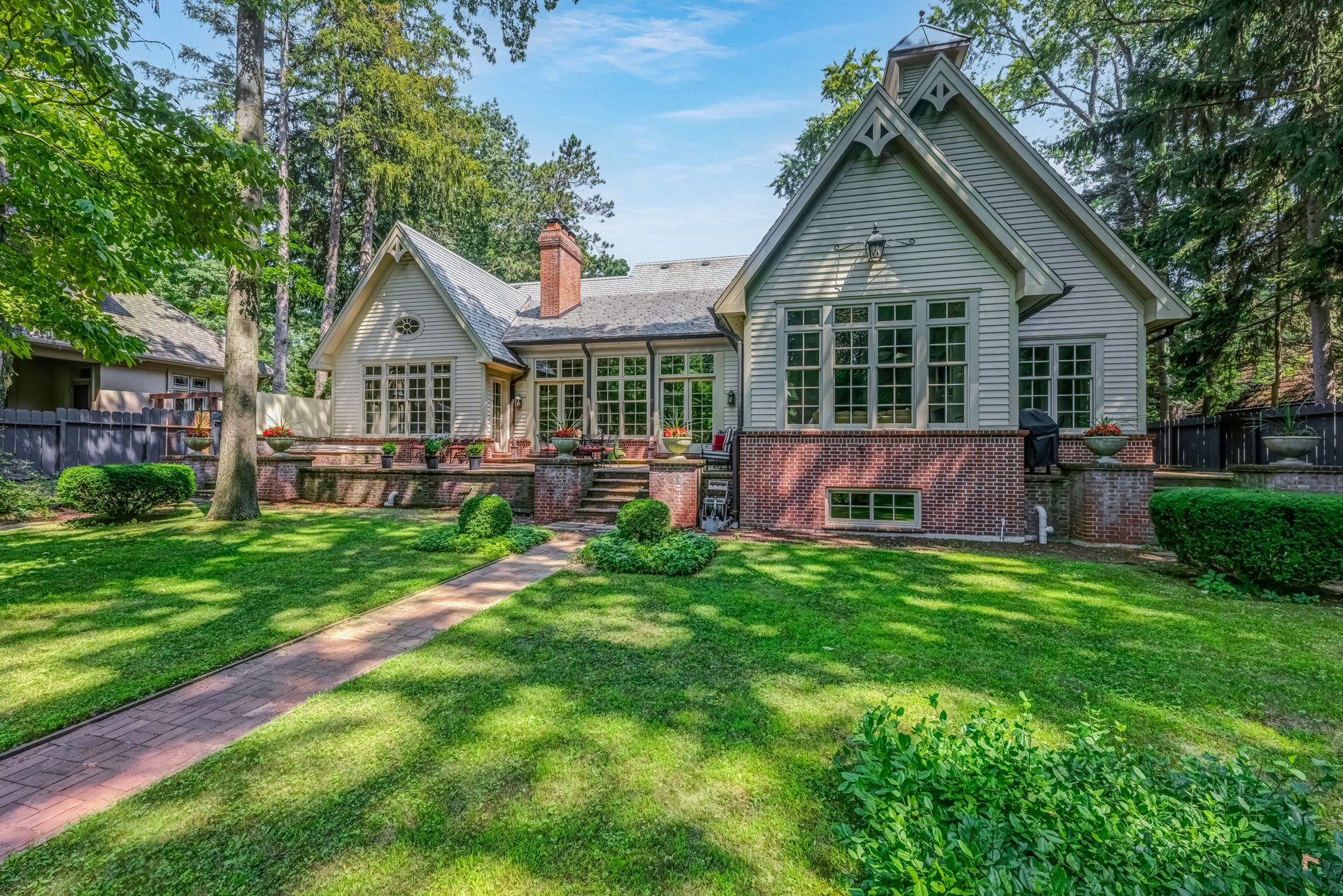 190 Donnelly Dr
