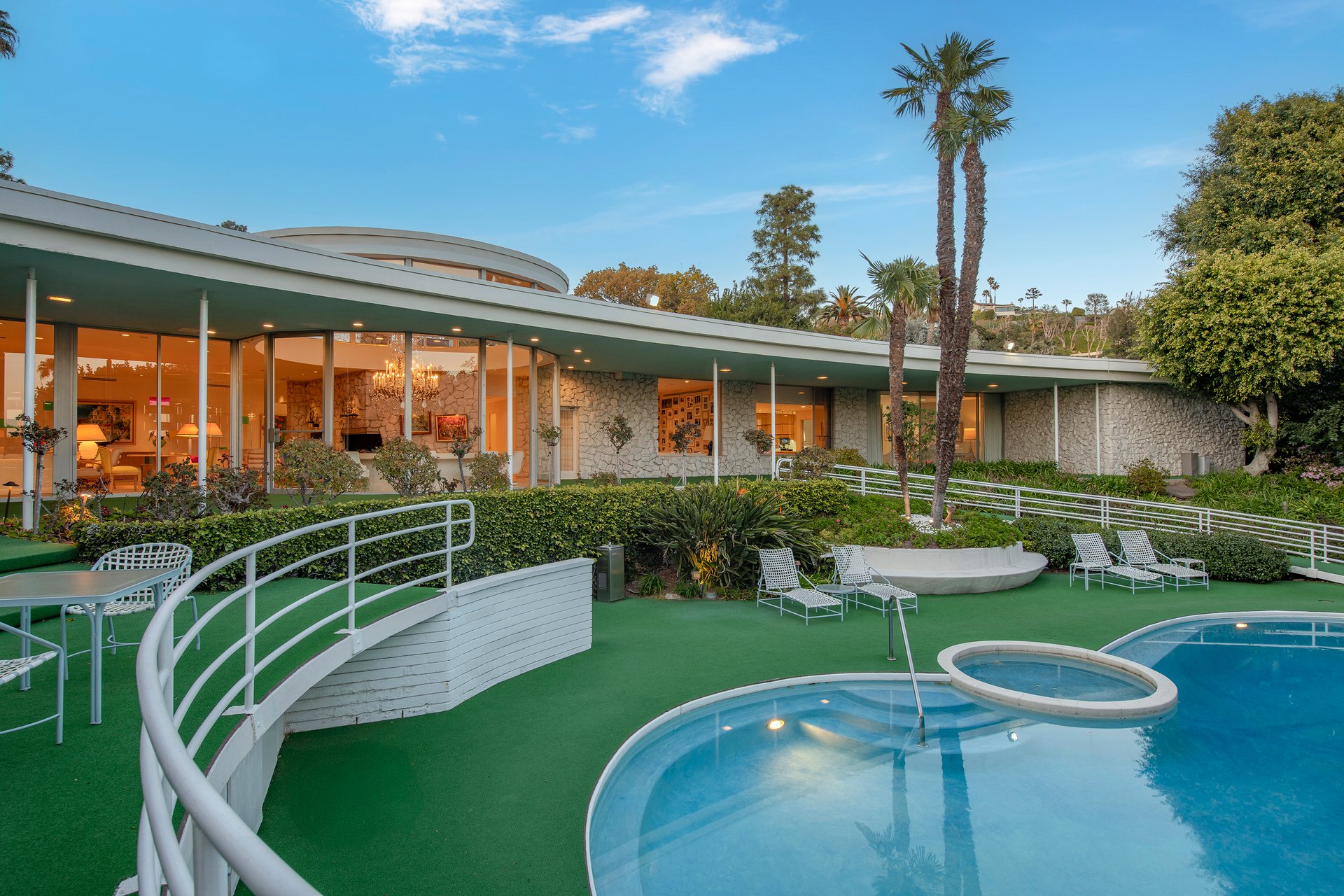 409 Drury Ln, Beverly Hills