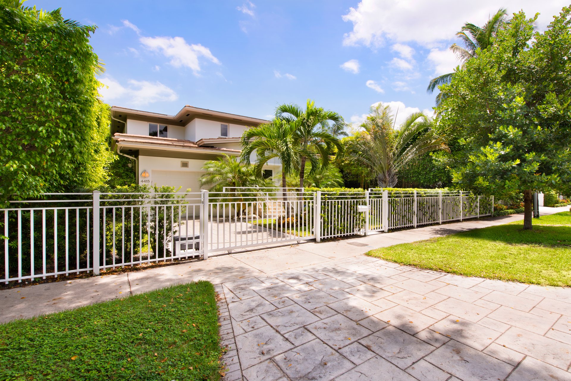4415 N Bay Rd