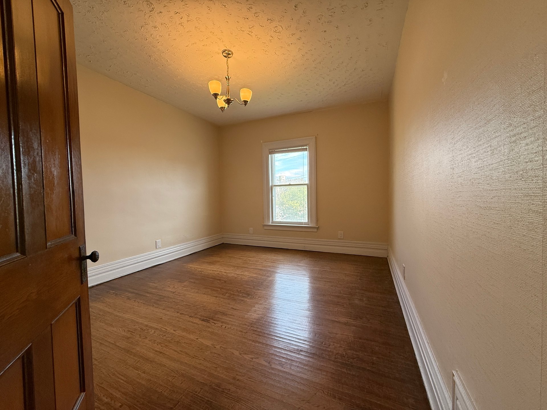 415 Davis Drive 1, Newmarket