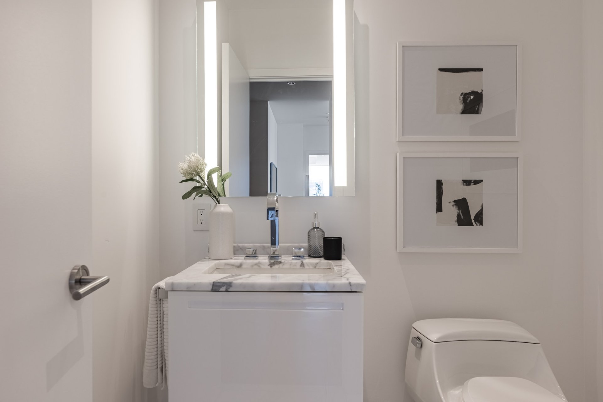 Suite 6104- 180 University Avenue