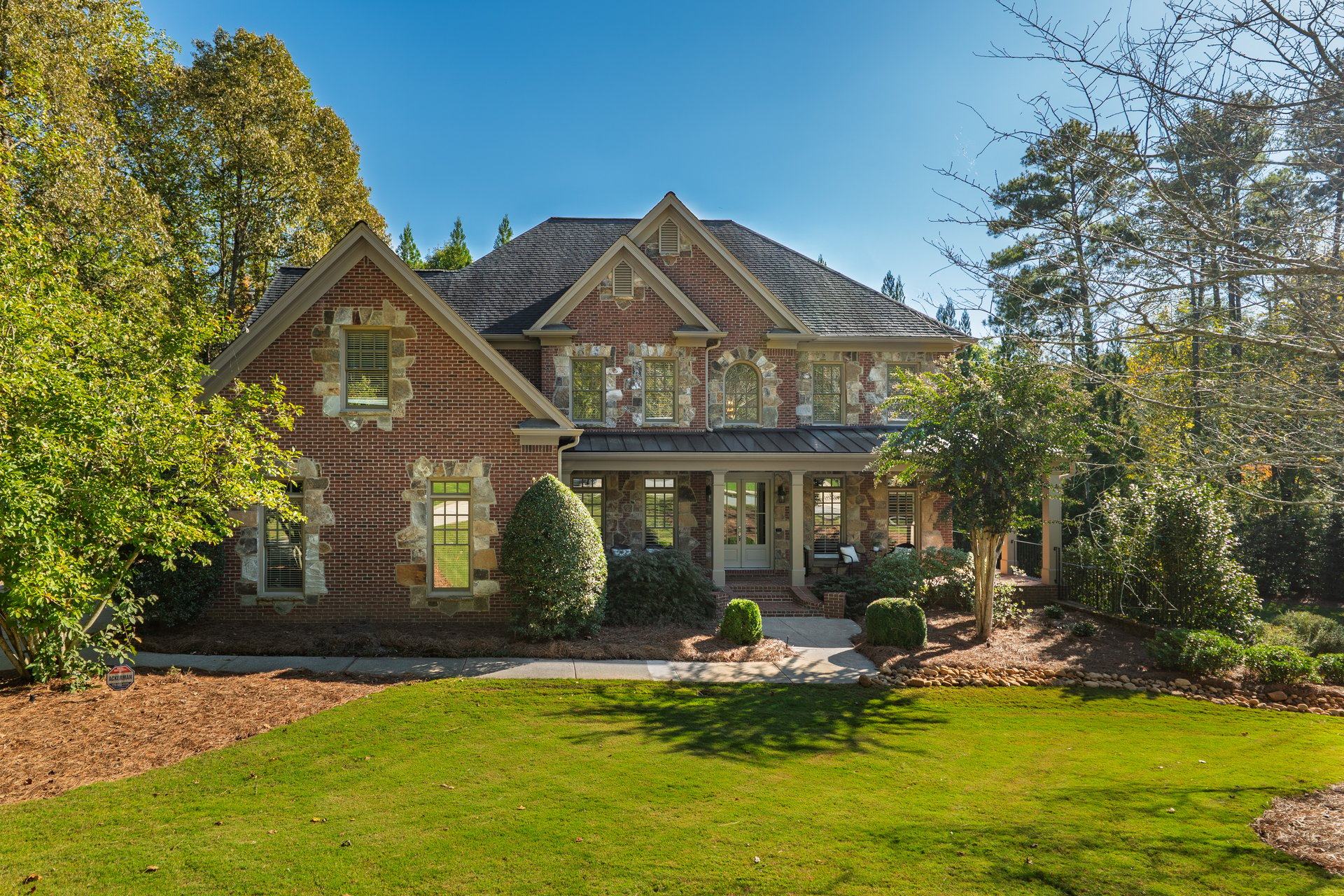 1425 Rolling Links Drive