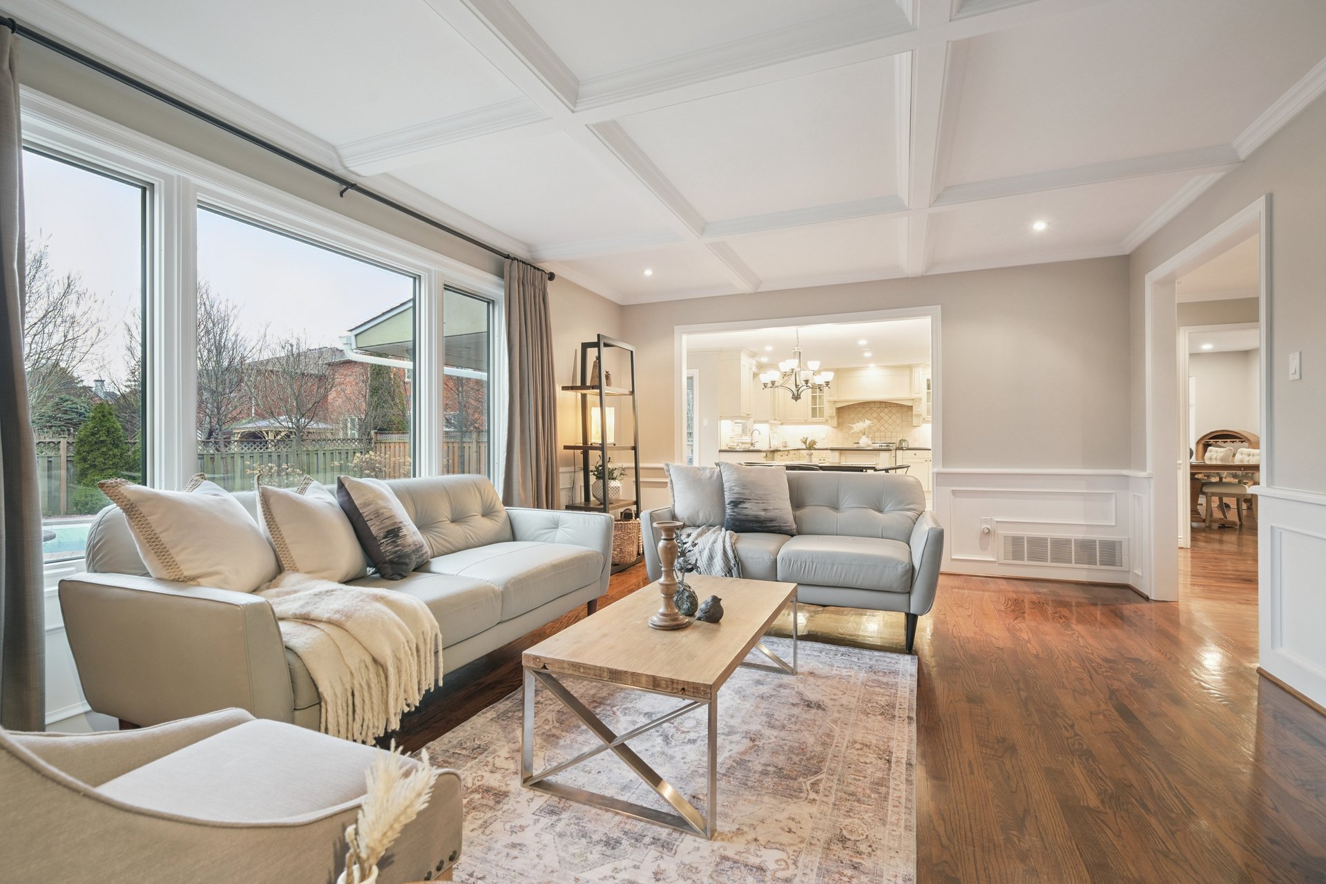 Prestigious Glen Abbey living with a backyard made for summer