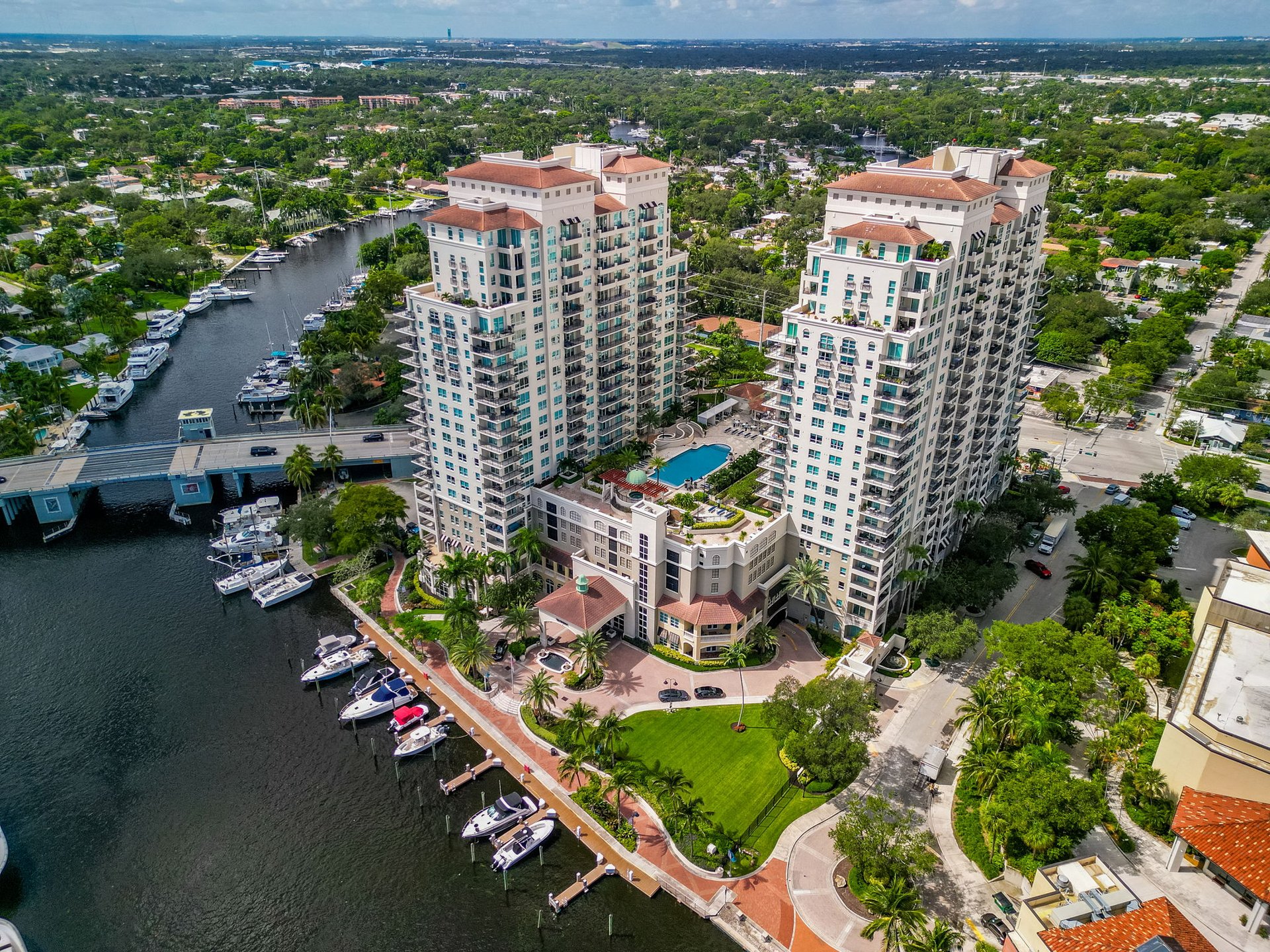 The Symphony Residence 1013N
