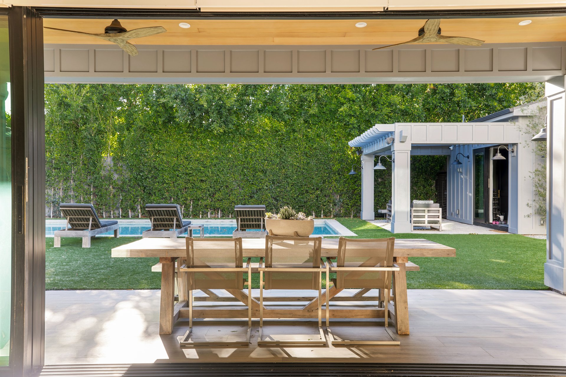 4533 Gentry Ave, Studio City