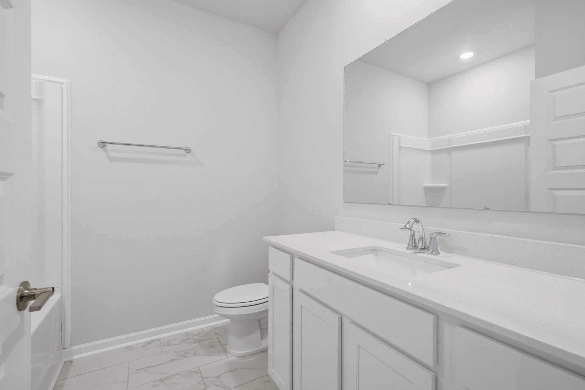 Peaceful Nature Views & Resort-Style Amenities