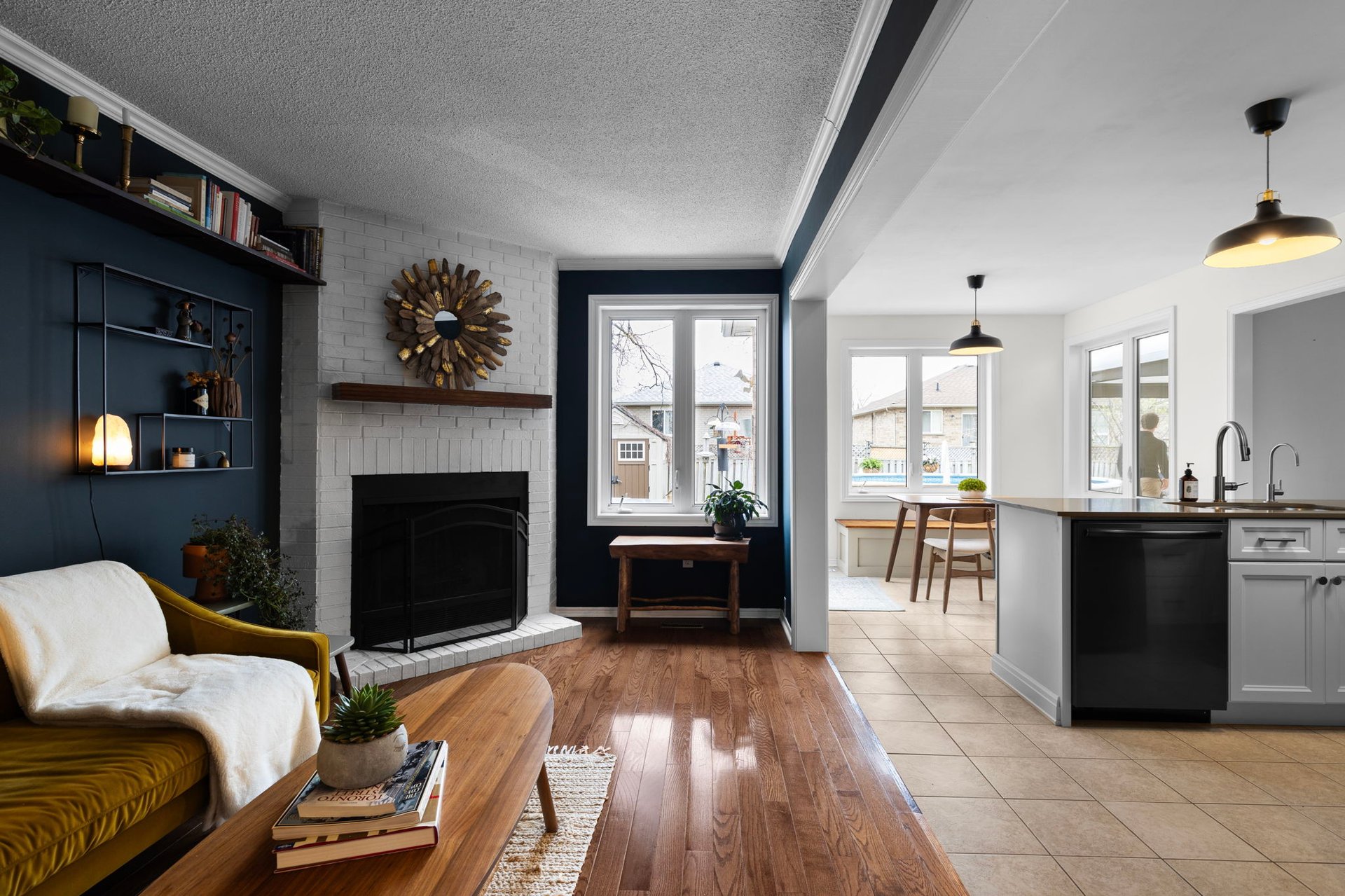 255 Hickling Trail, Barrie