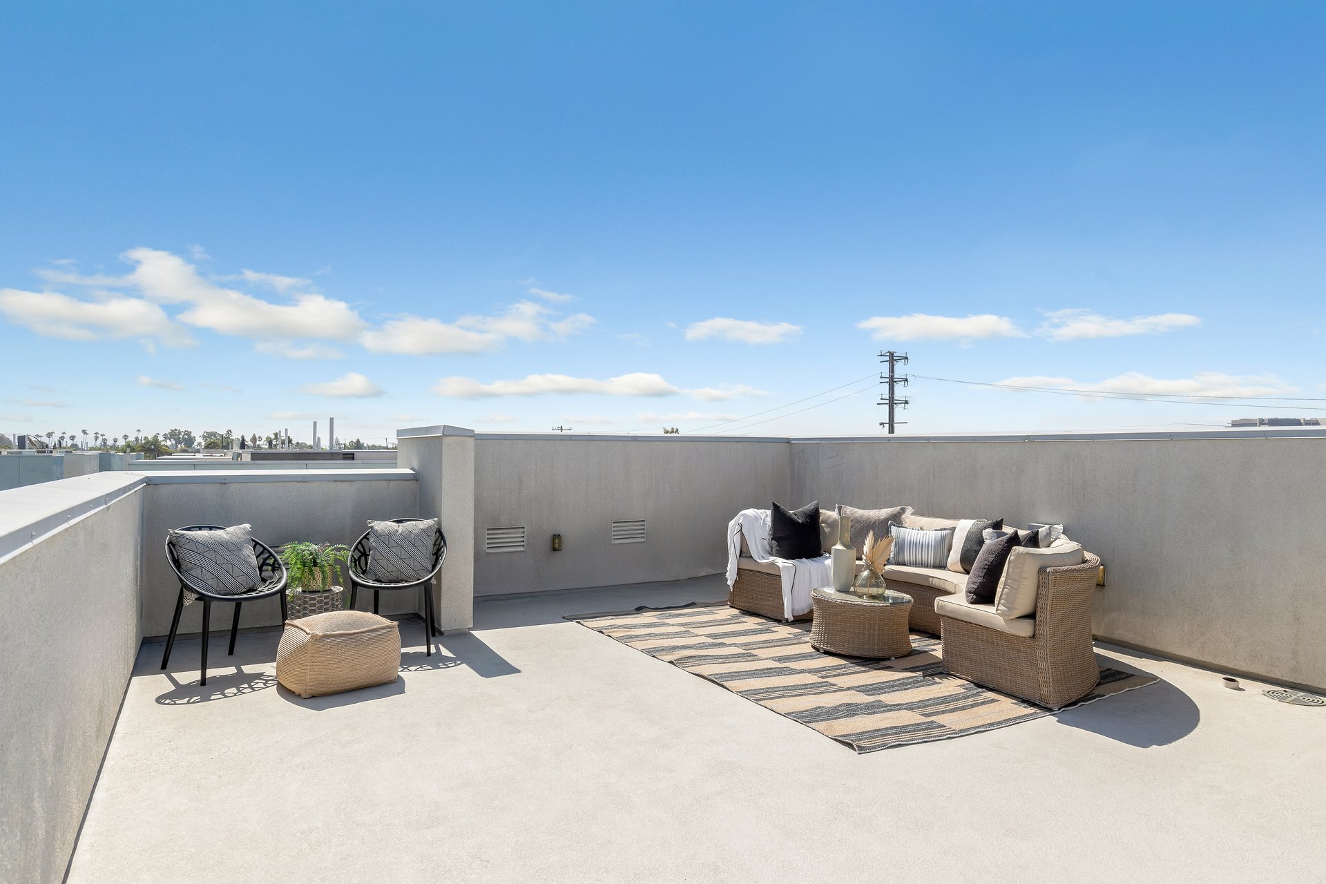 1523 Sullivan Avenue