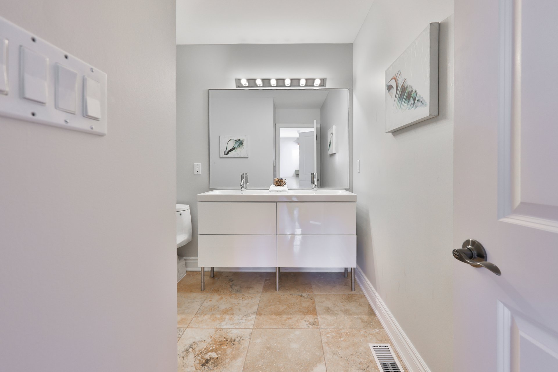 8-120 Bronte Road, Oakville 